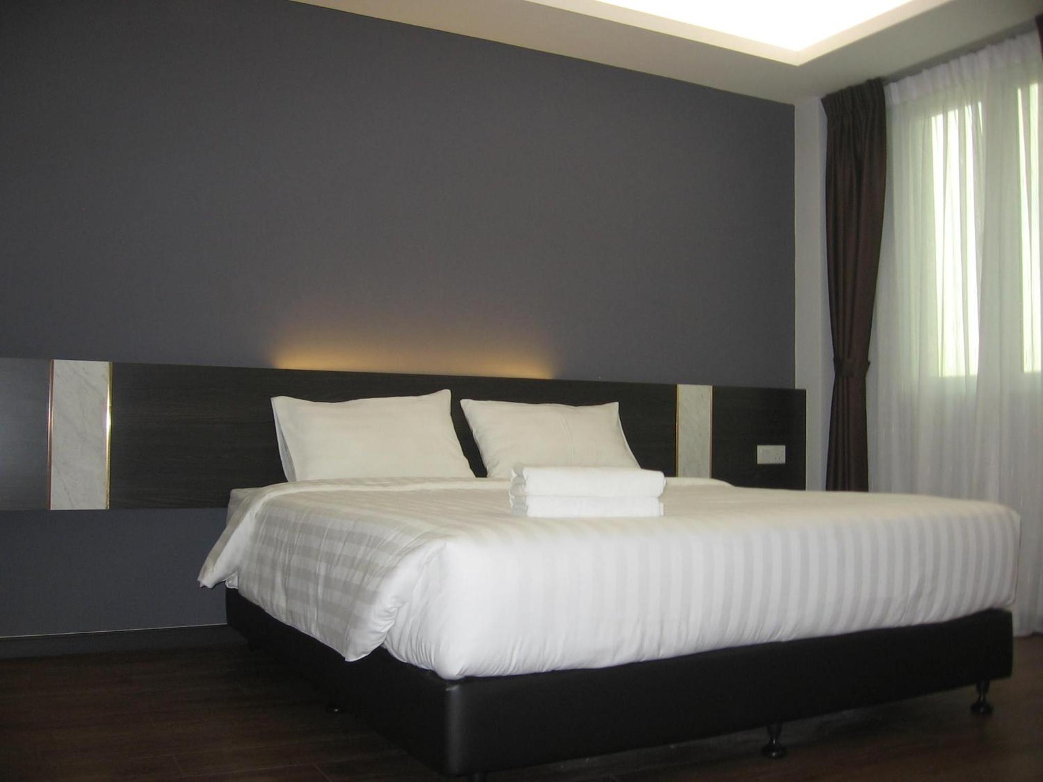 Standard King Room - Photo 2