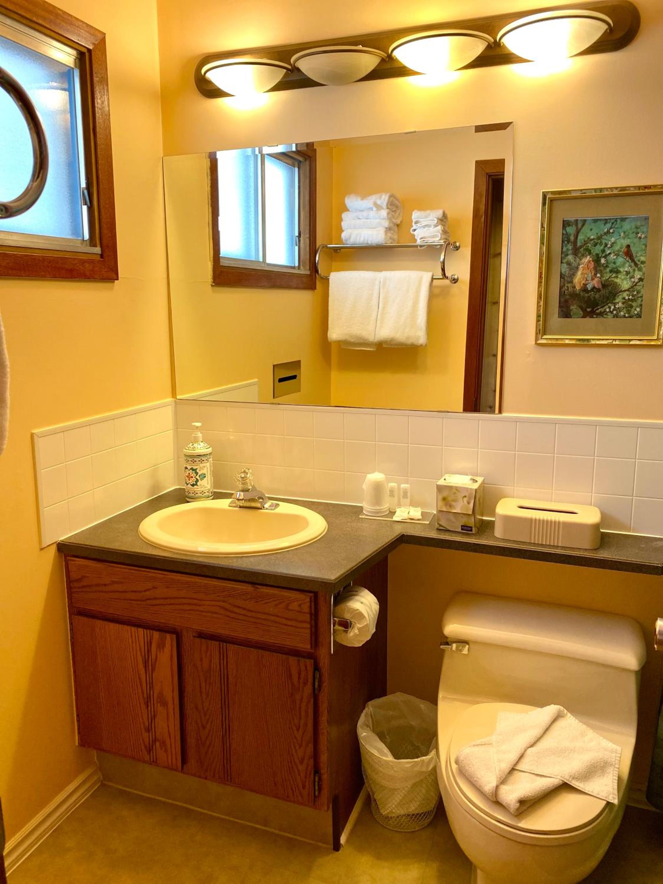 Queen Room photo 3