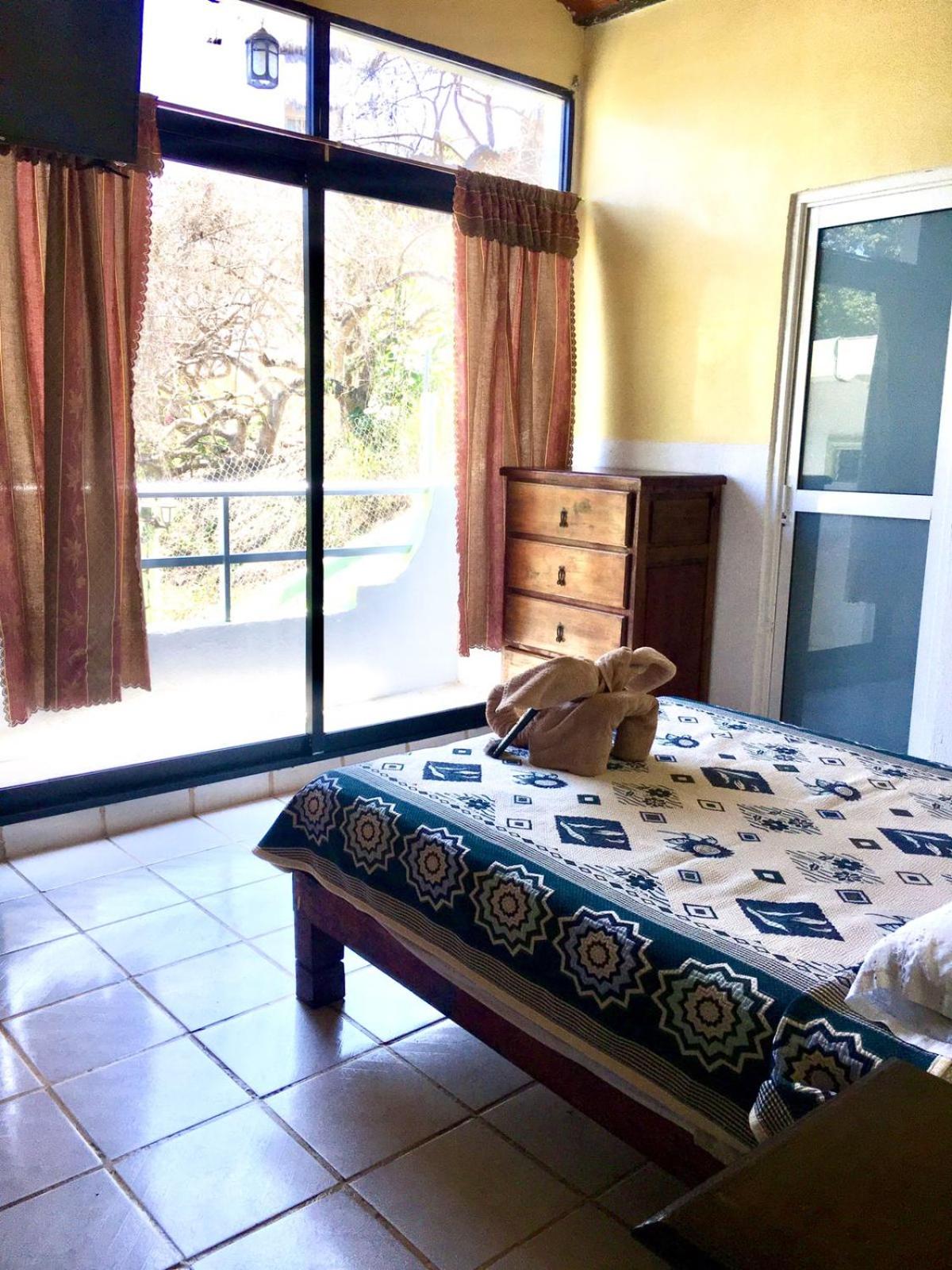 Double Room with Balcony - Photo 5