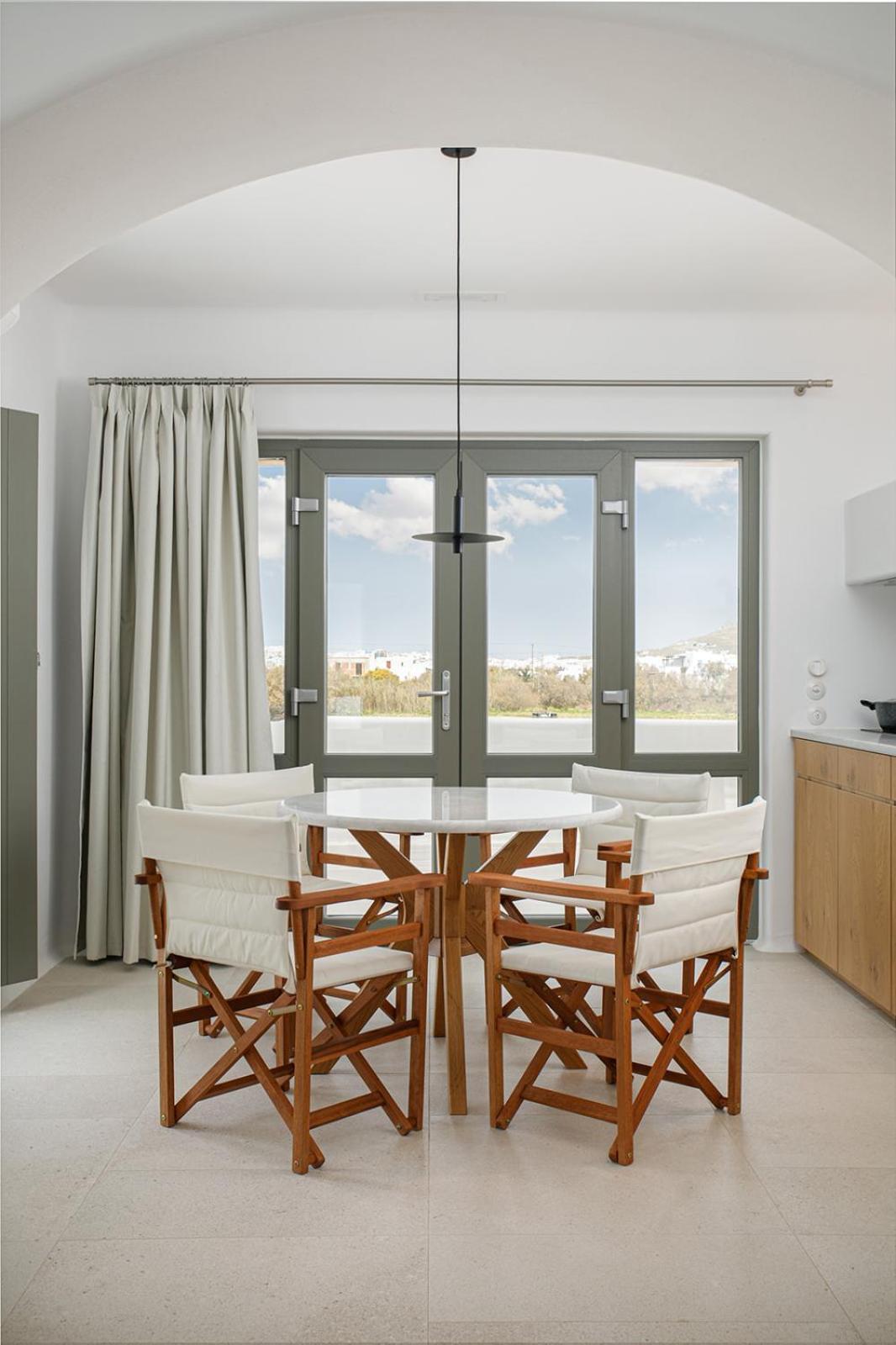 Suite with Balcony - Photo 13