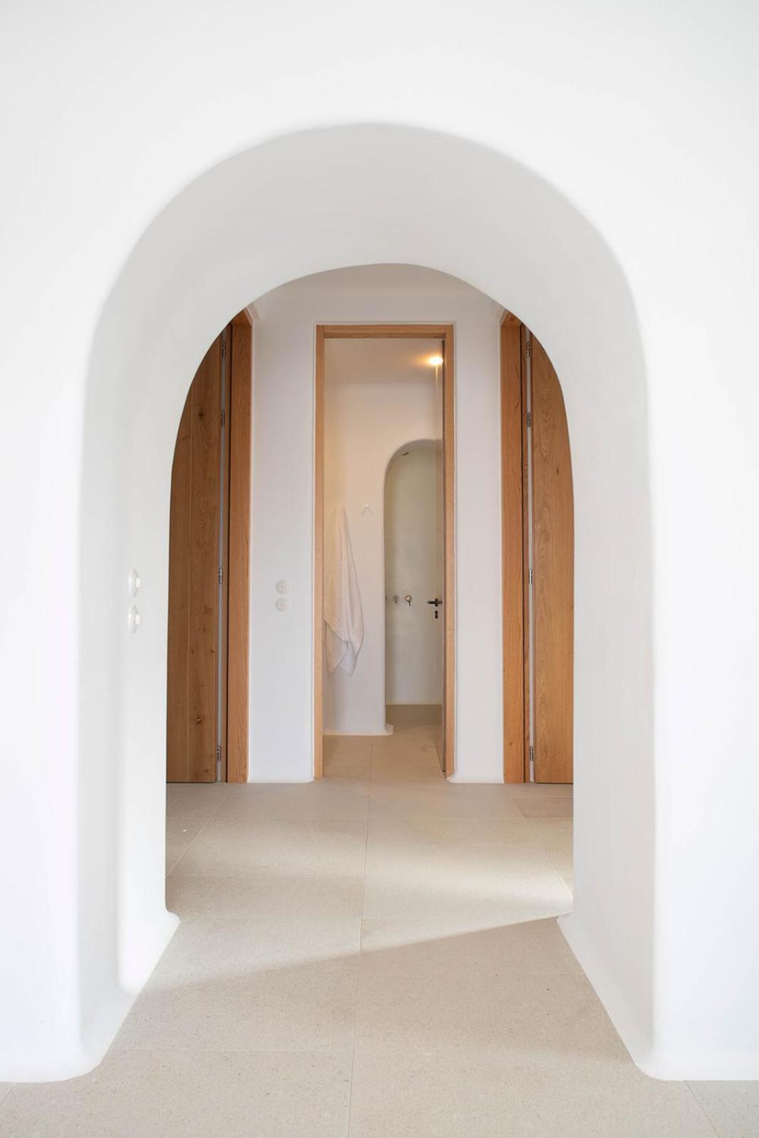 Villa with Private Pool - Photo 29