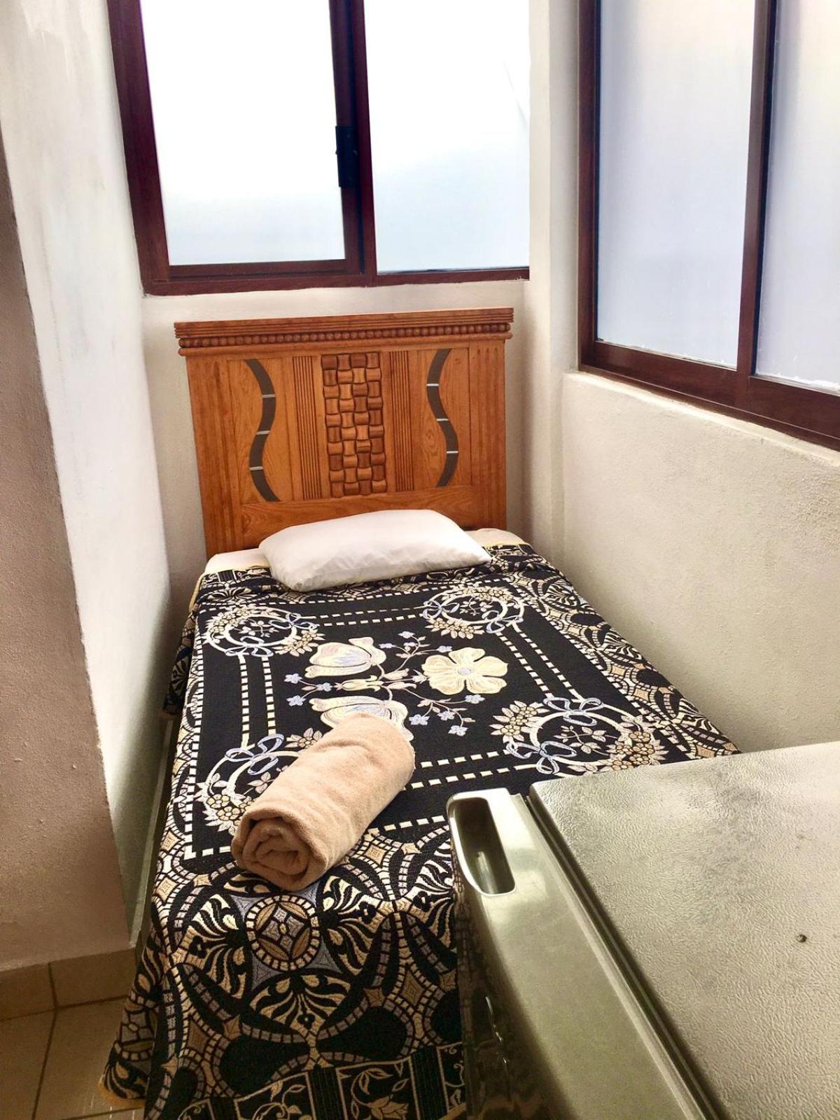 Quadruple Room with Sea View - Photo 5