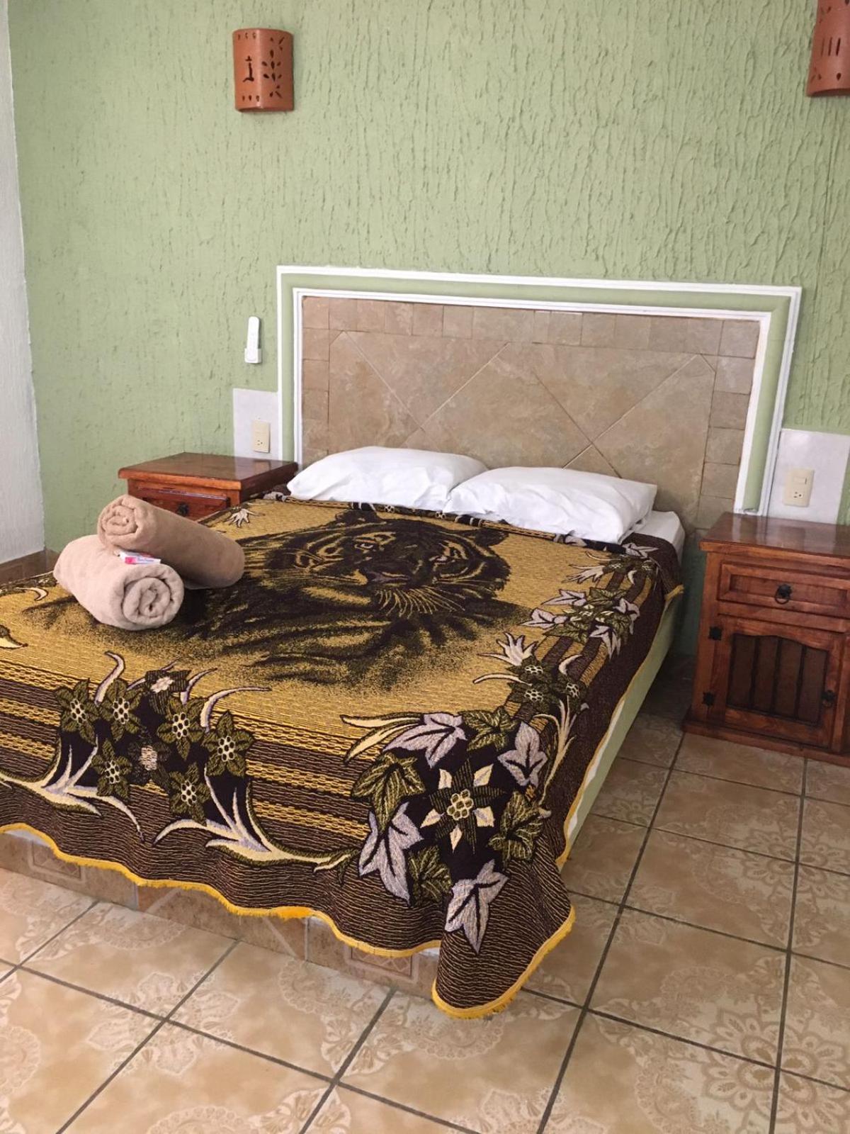 Double Room - Photo 3