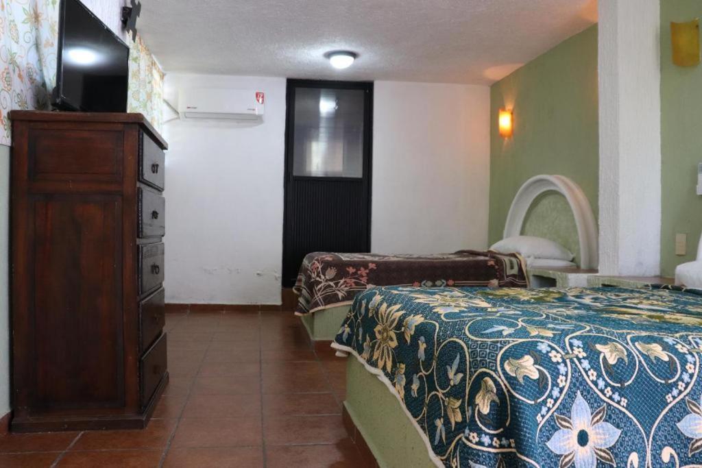 Triple Room - Photo 6
