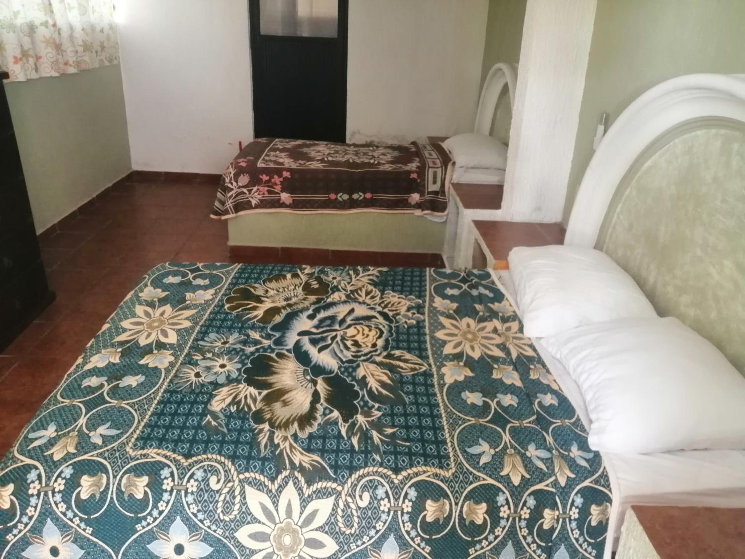 Triple Room - Photo 2