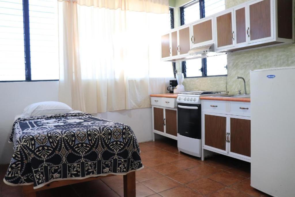 Bungalow with Sea View - Photo 8