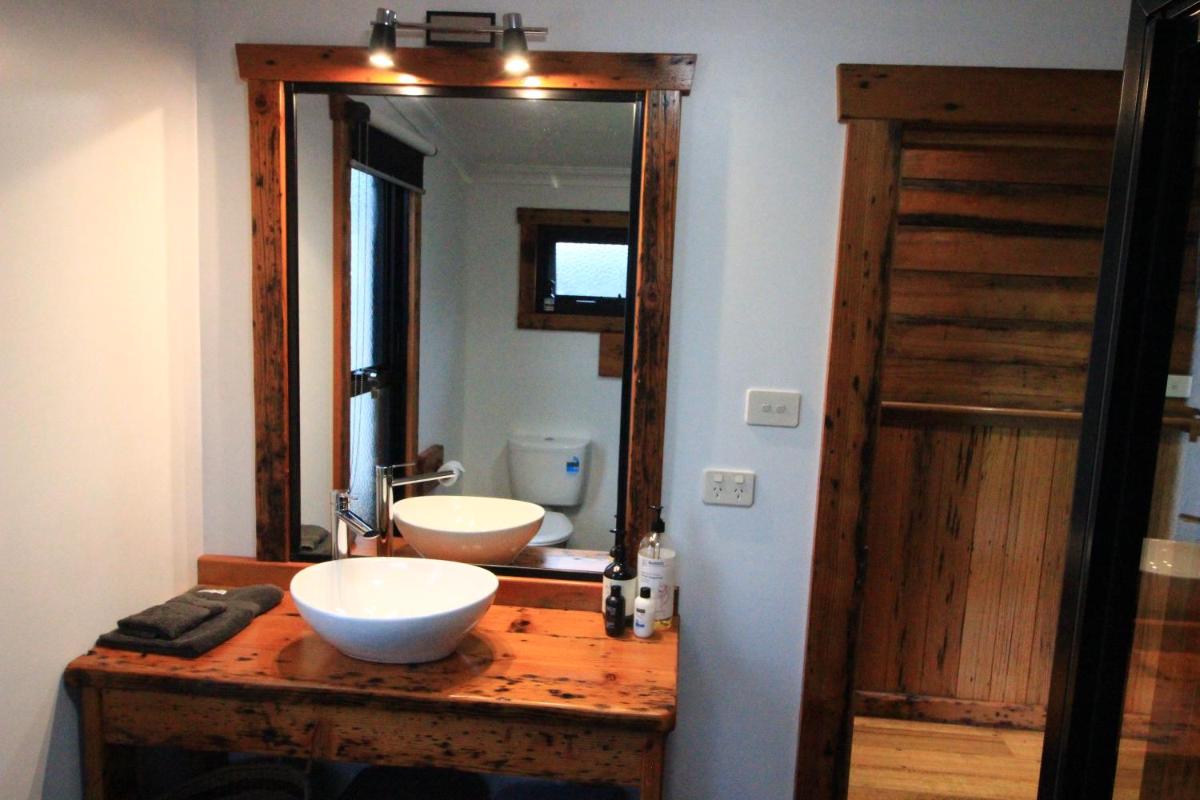 Two-Bedroom House photo 3