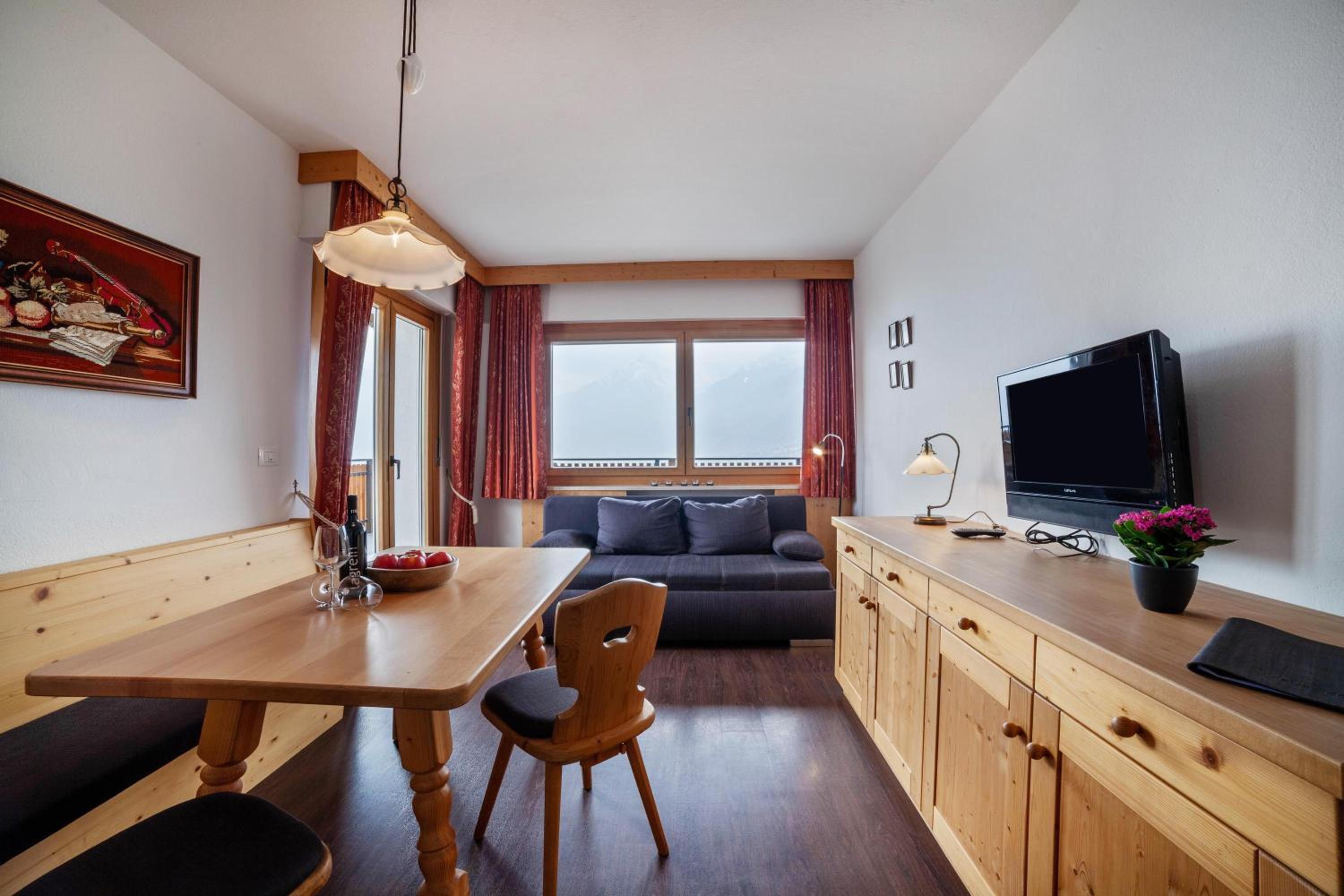 Superior One-Bedroom Apartment with Balcony