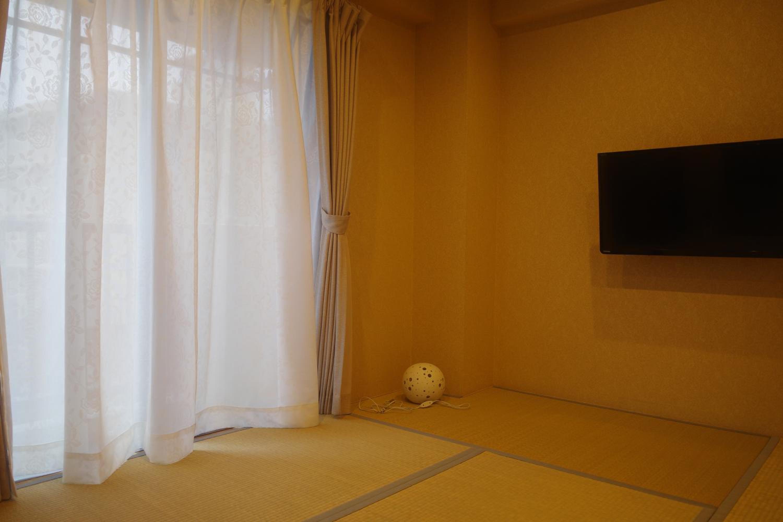 Apartment with Sea View - Photo 4