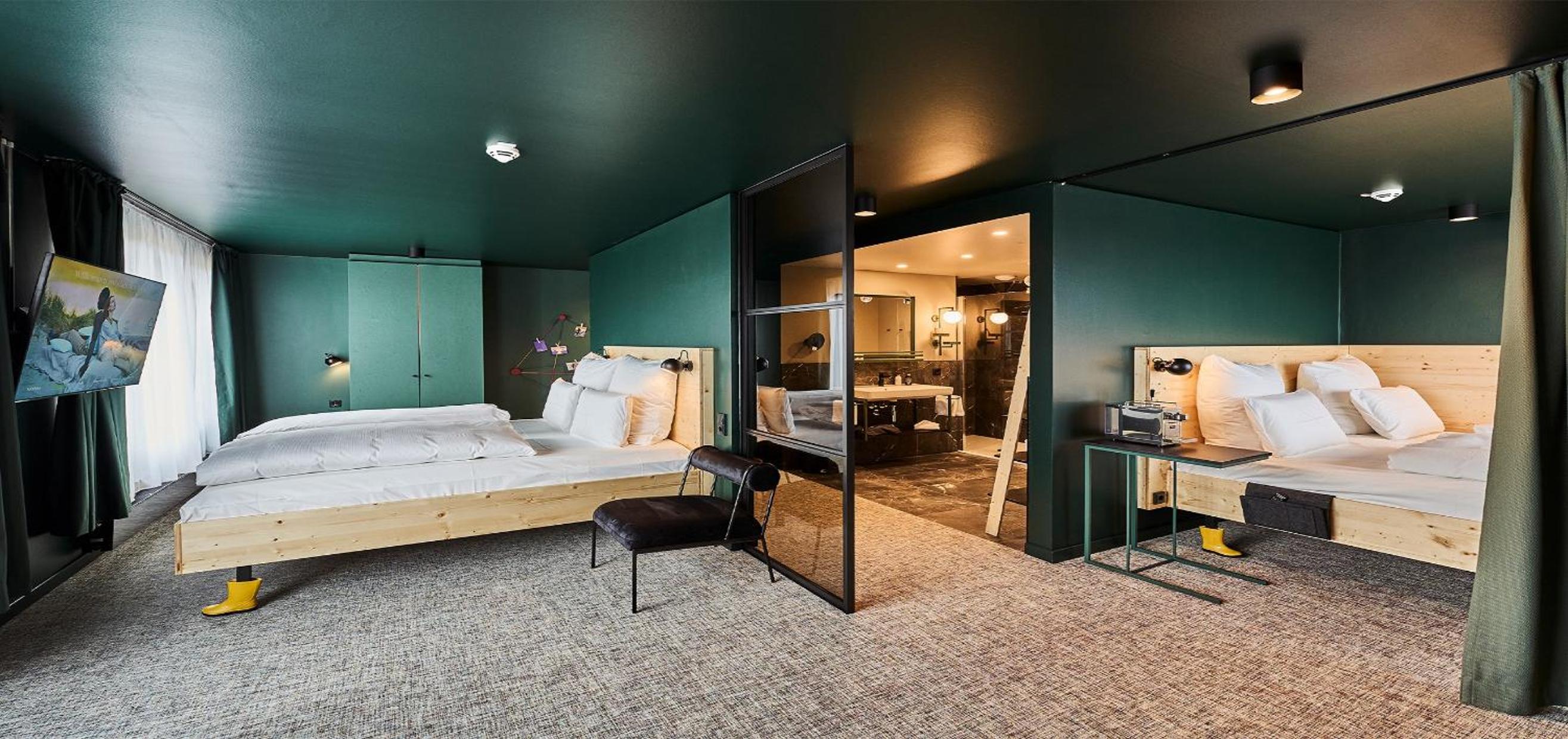 Green Horizon Suite - Forest View - Photo 1