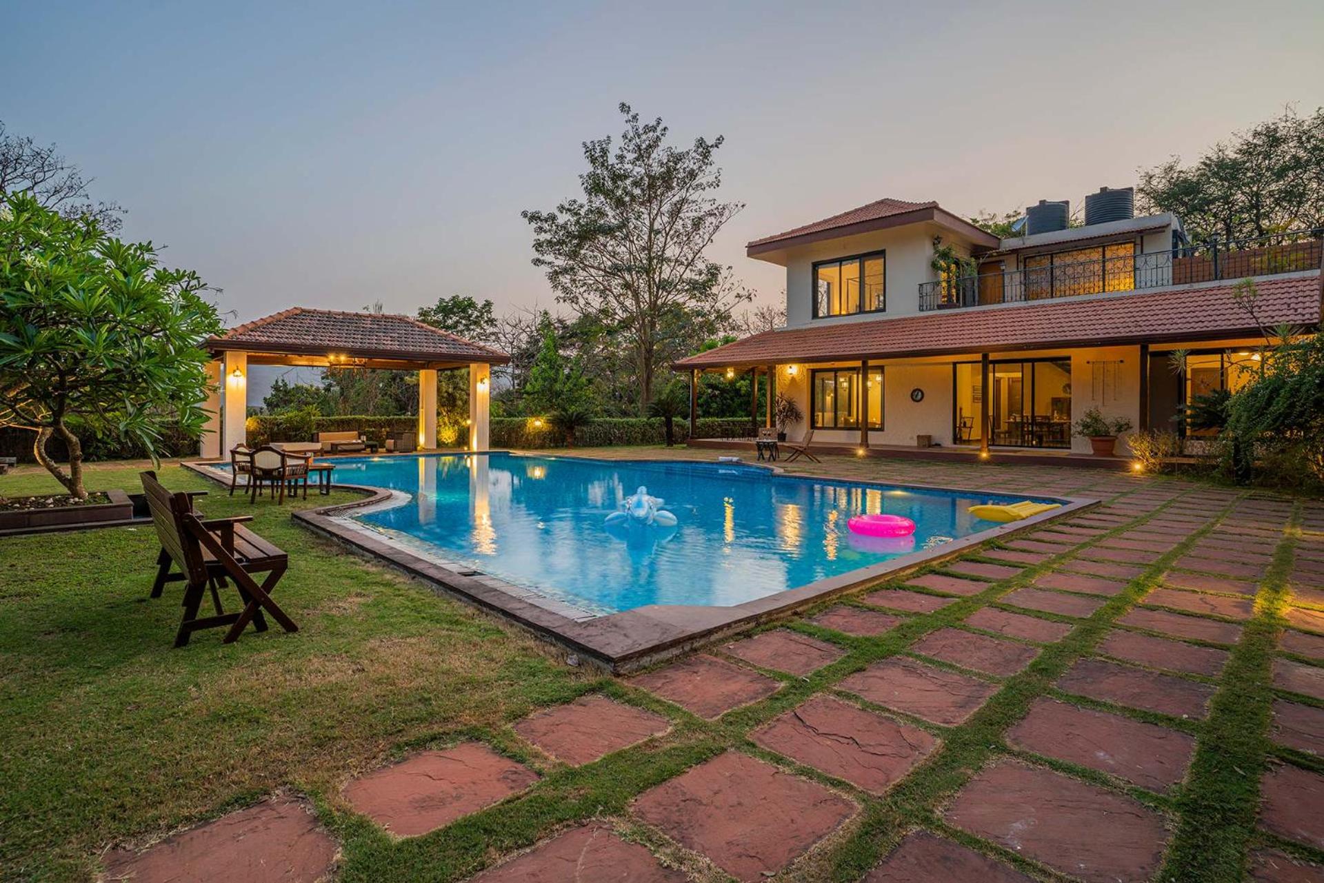 Villa photo 2