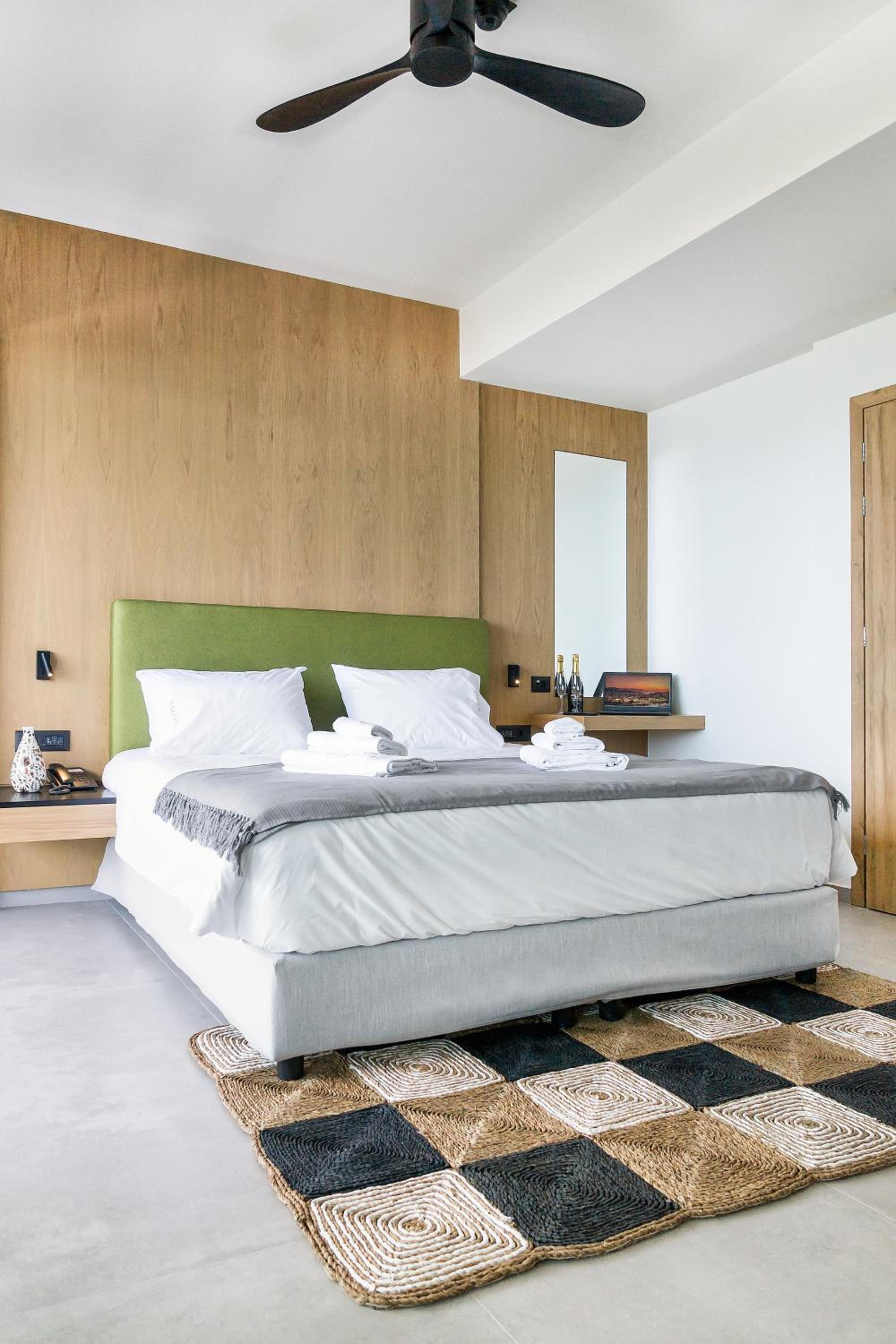 Deluxe Double Room with Sea View
