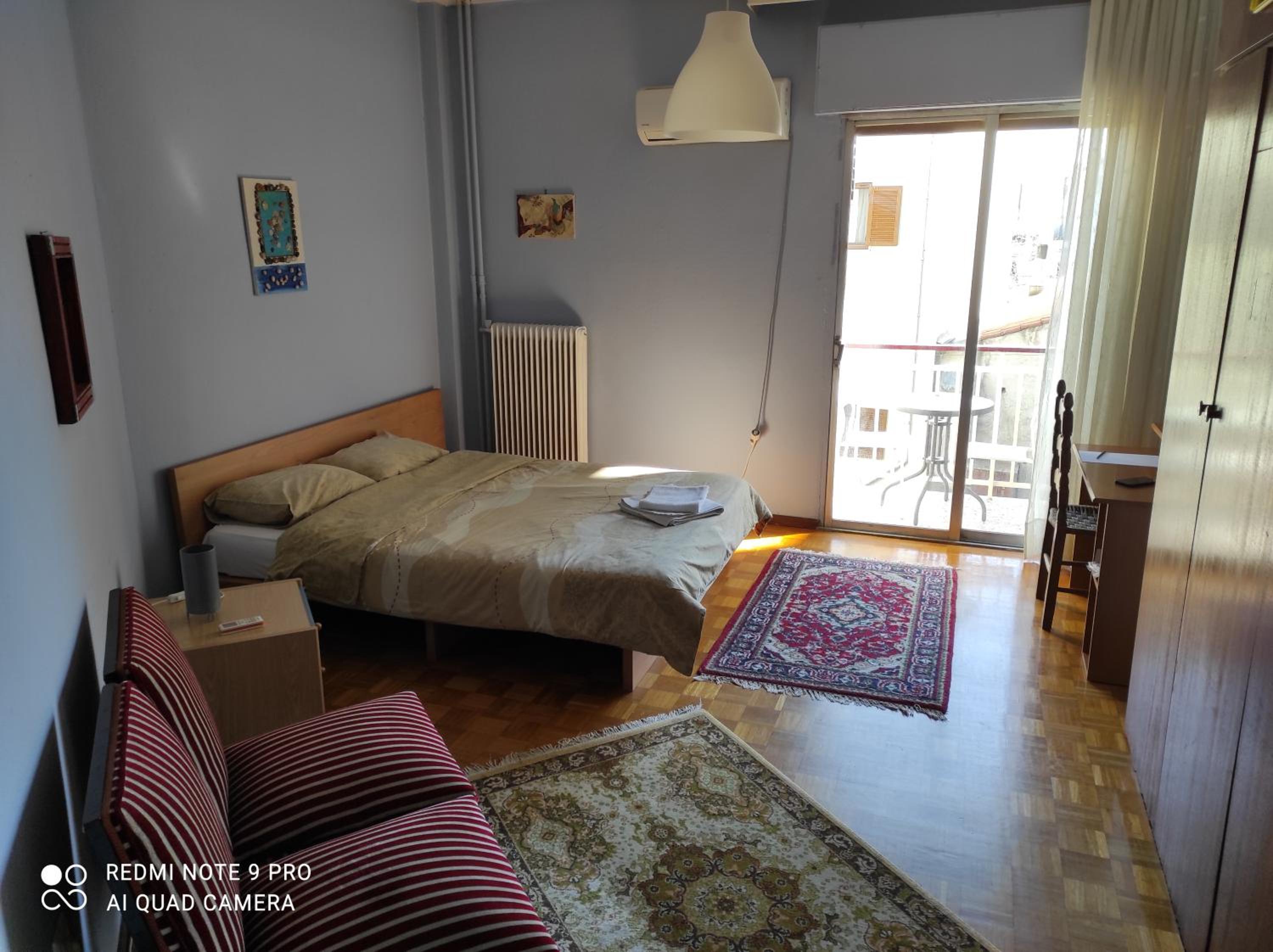 One-Bedroom Apartment photo 1