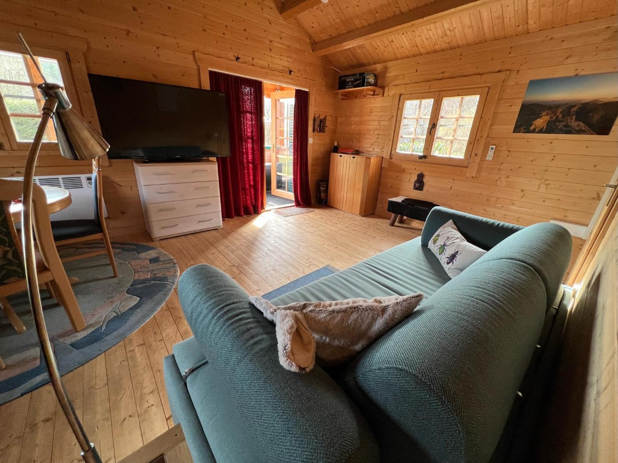 One-Bedroom House photo 1