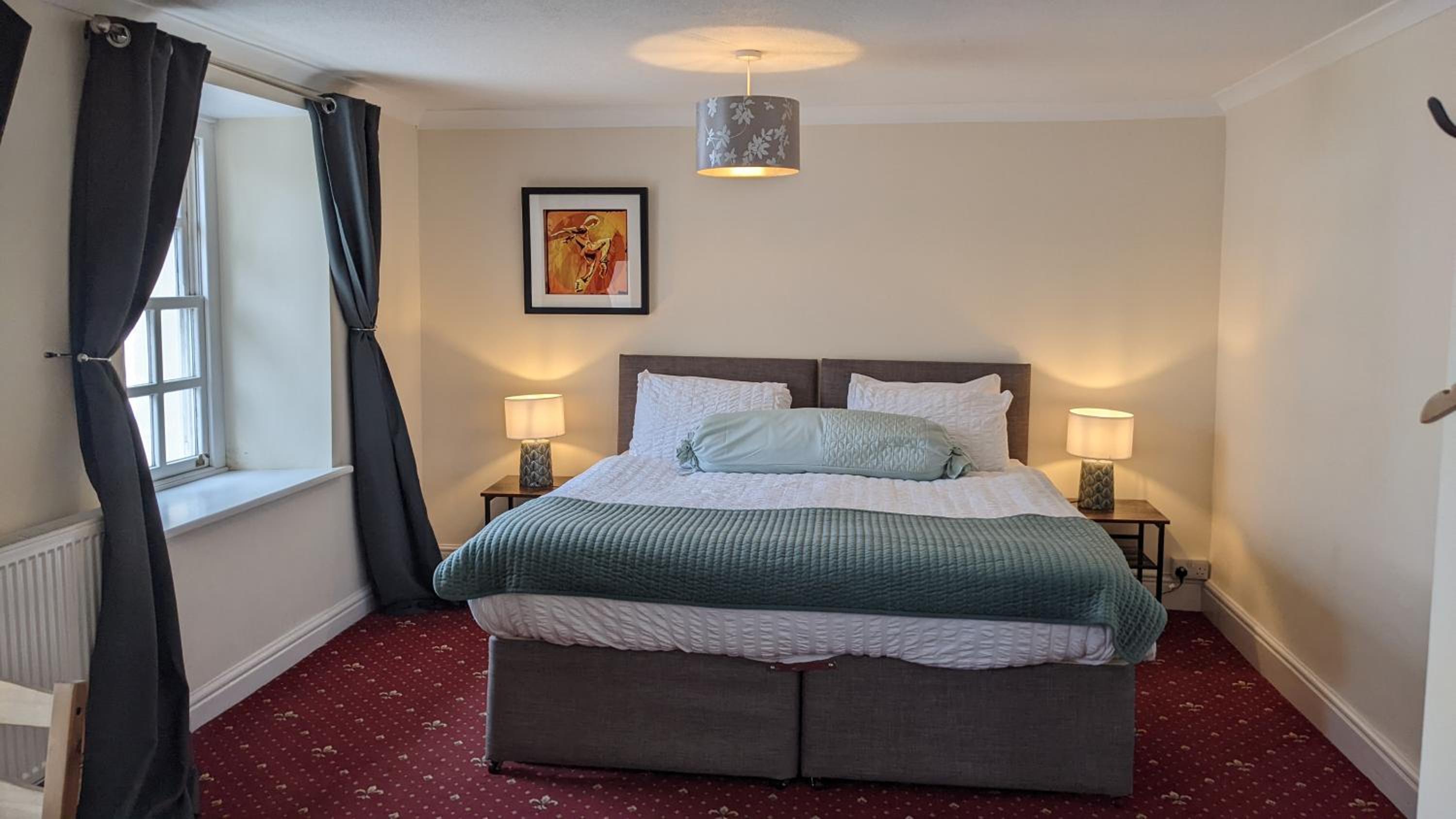 Quadruple Room with Bathroom - Photo 1