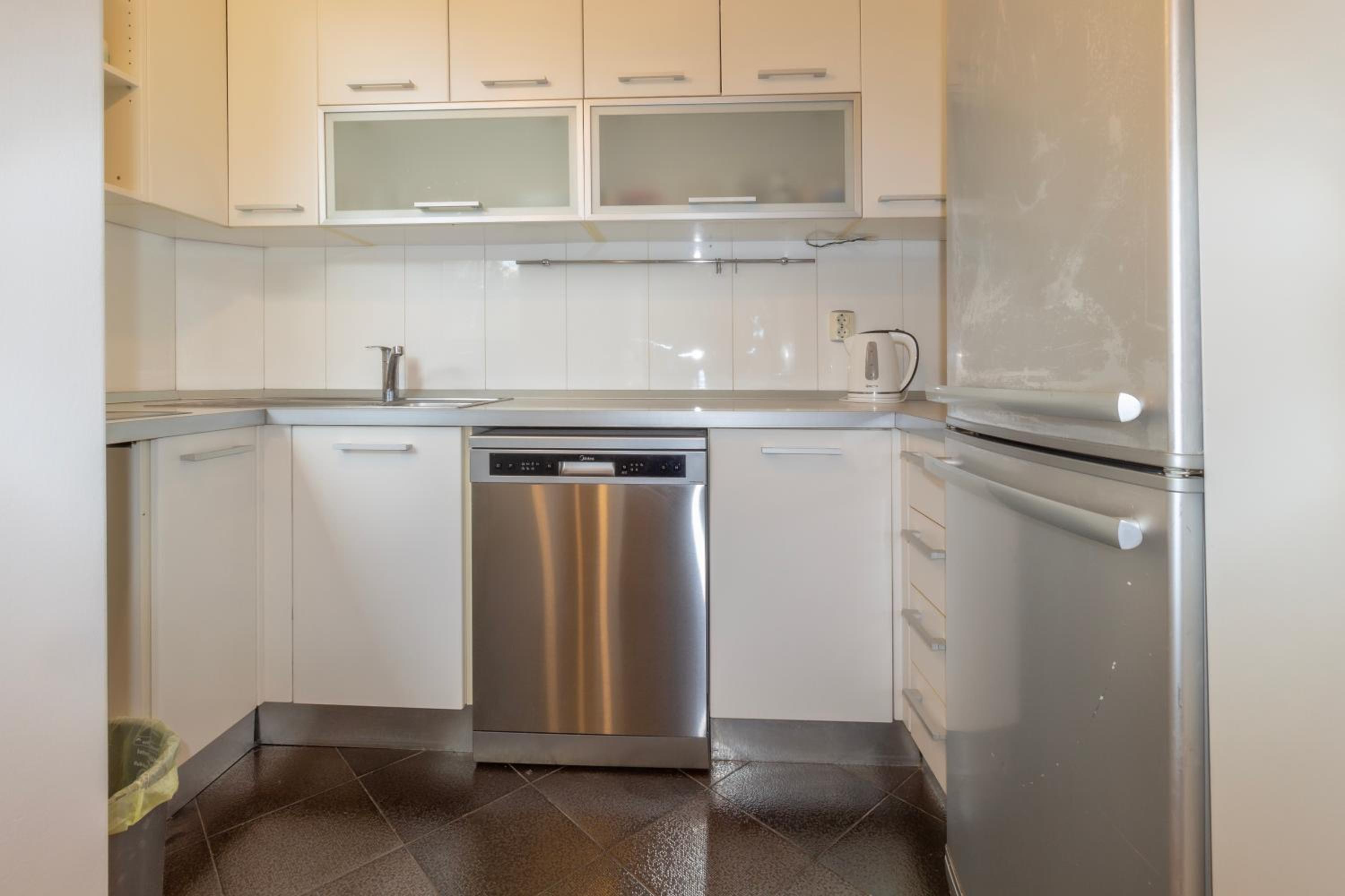 Two-Bedroom Apartment - Photo 19