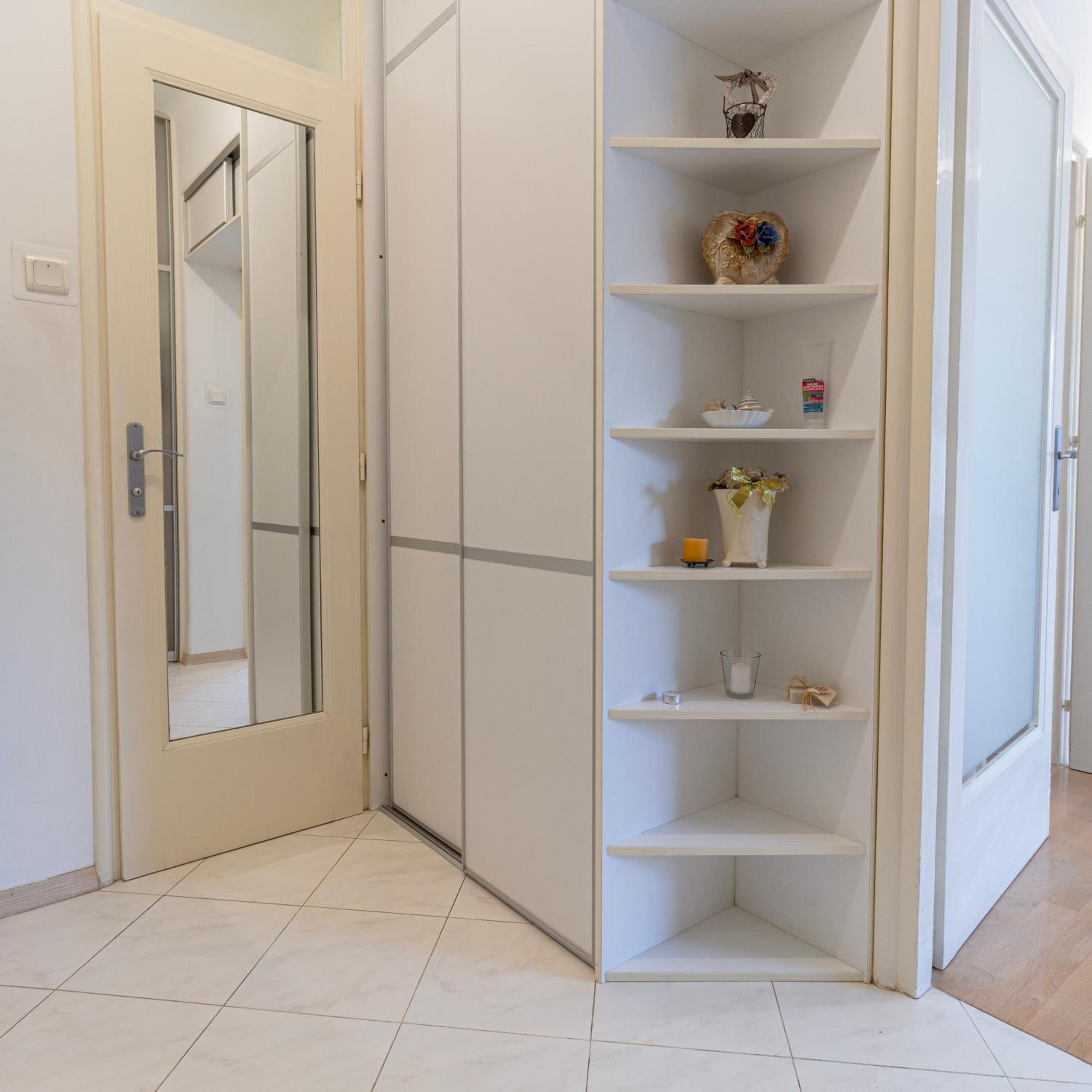 Two-Bedroom Apartment - Photo 5