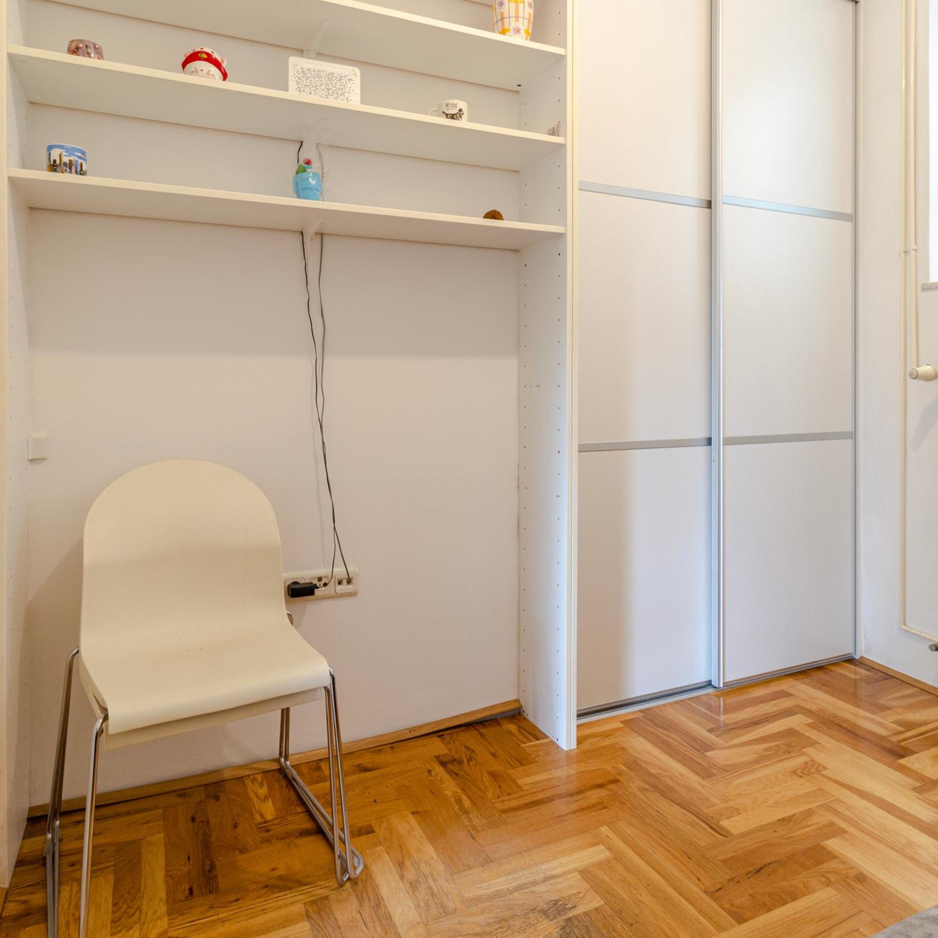 Two-Bedroom Apartment - Photo 7