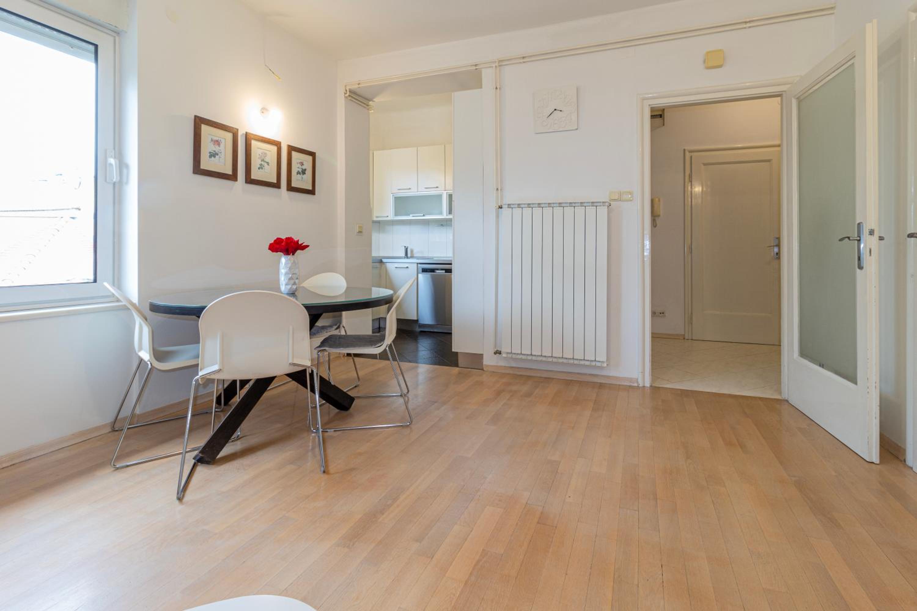 Two-Bedroom Apartment - Photo 8