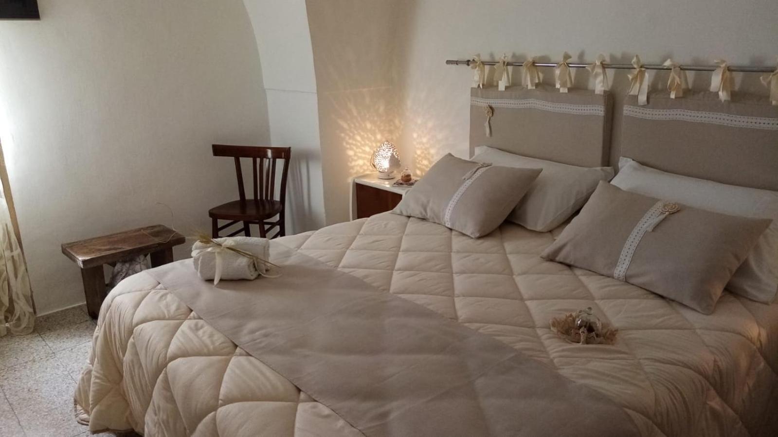 Family Suite with Balcony - Photo 6