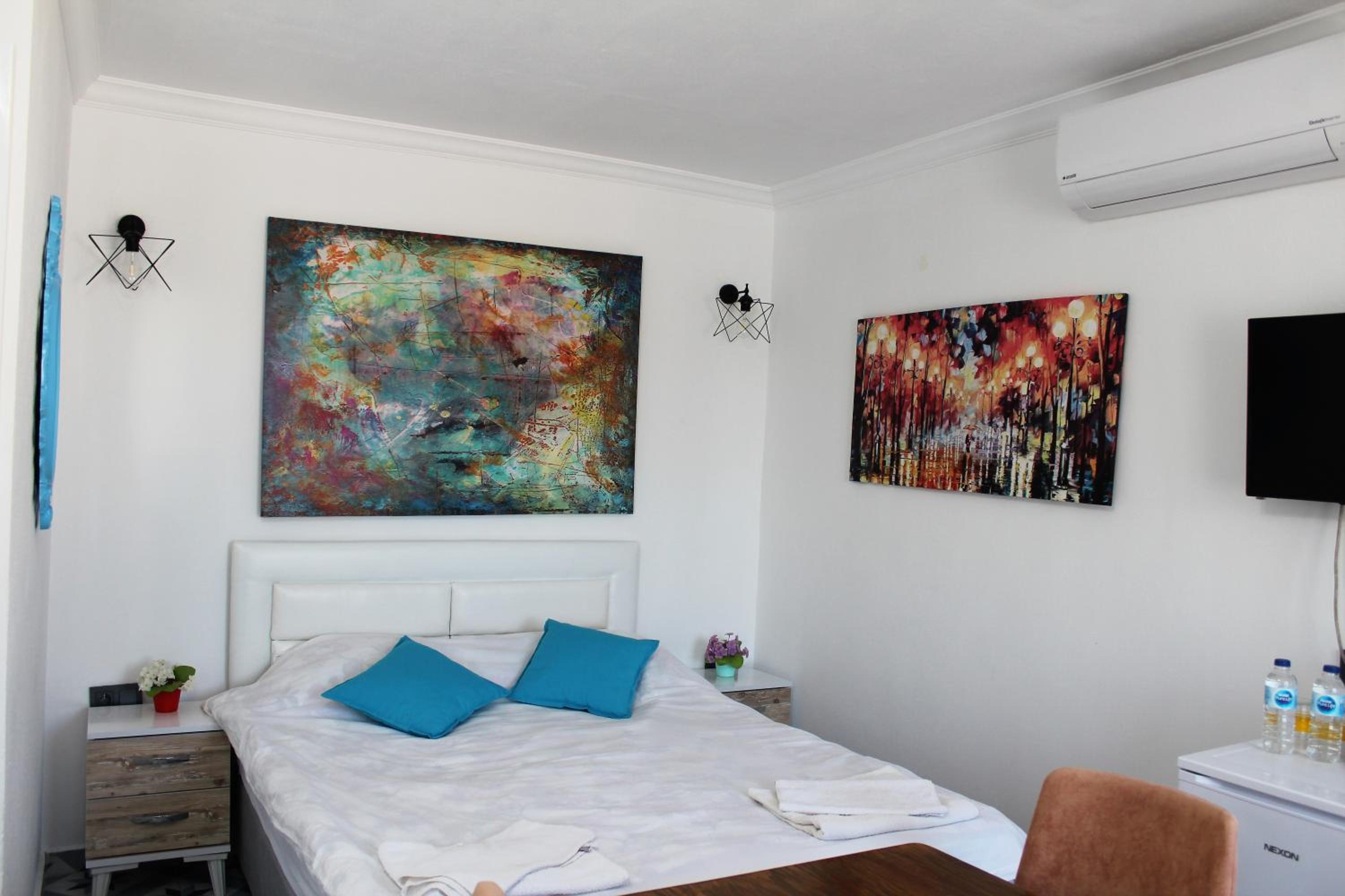 Economy Double Room photo 3