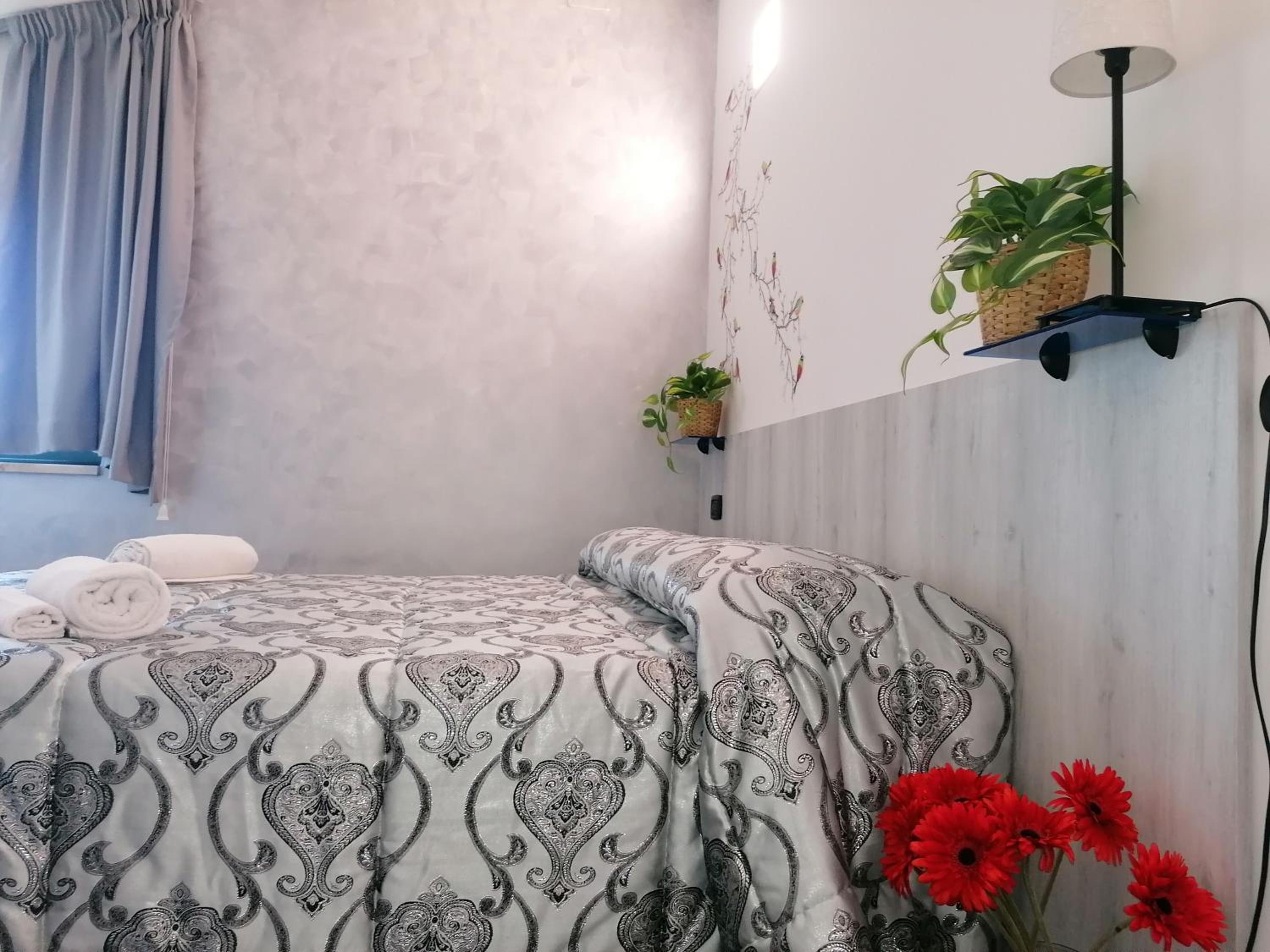 Deluxe Room - Photo 6