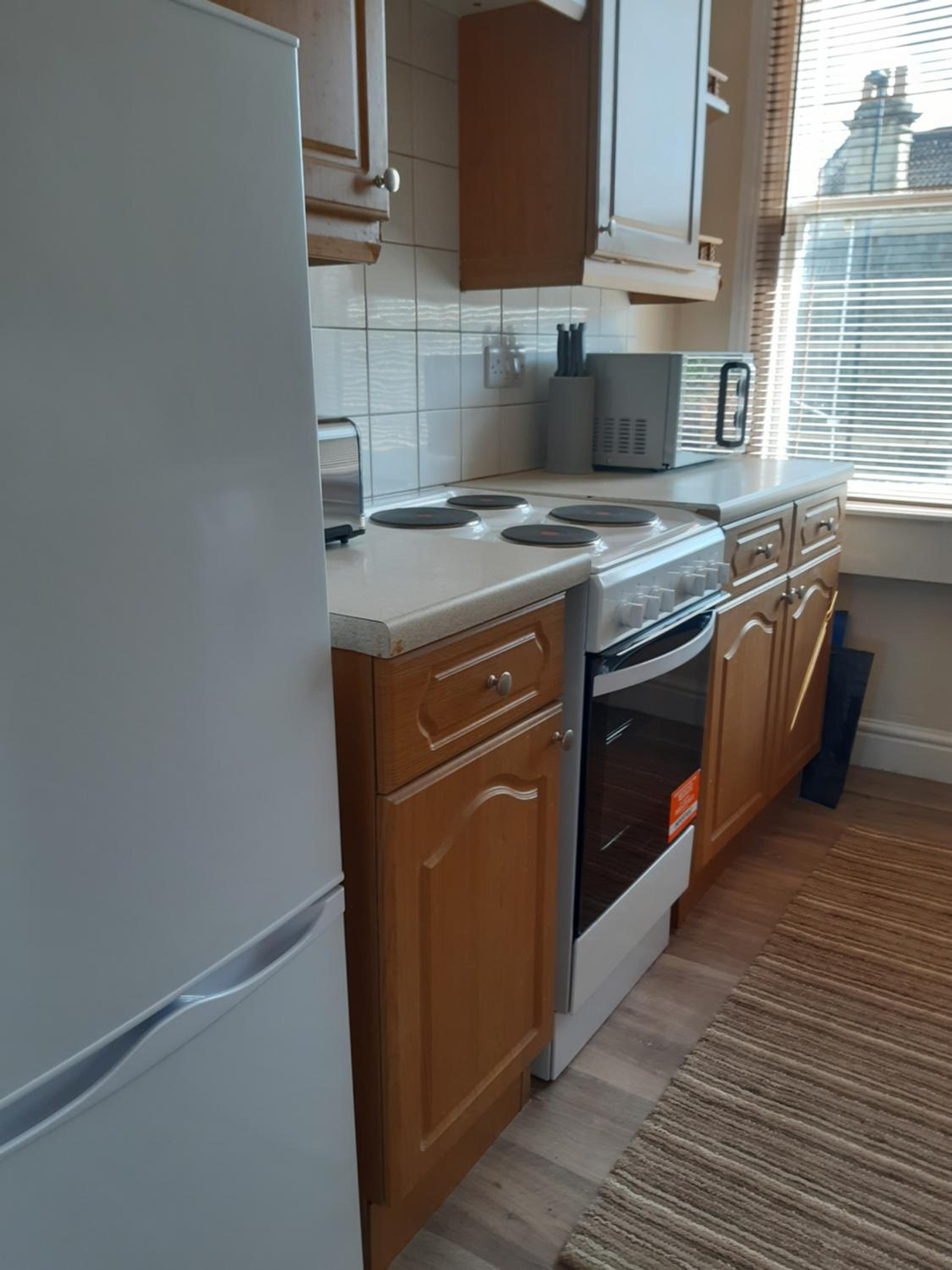 One-Bedroom Apartment - Photo 2