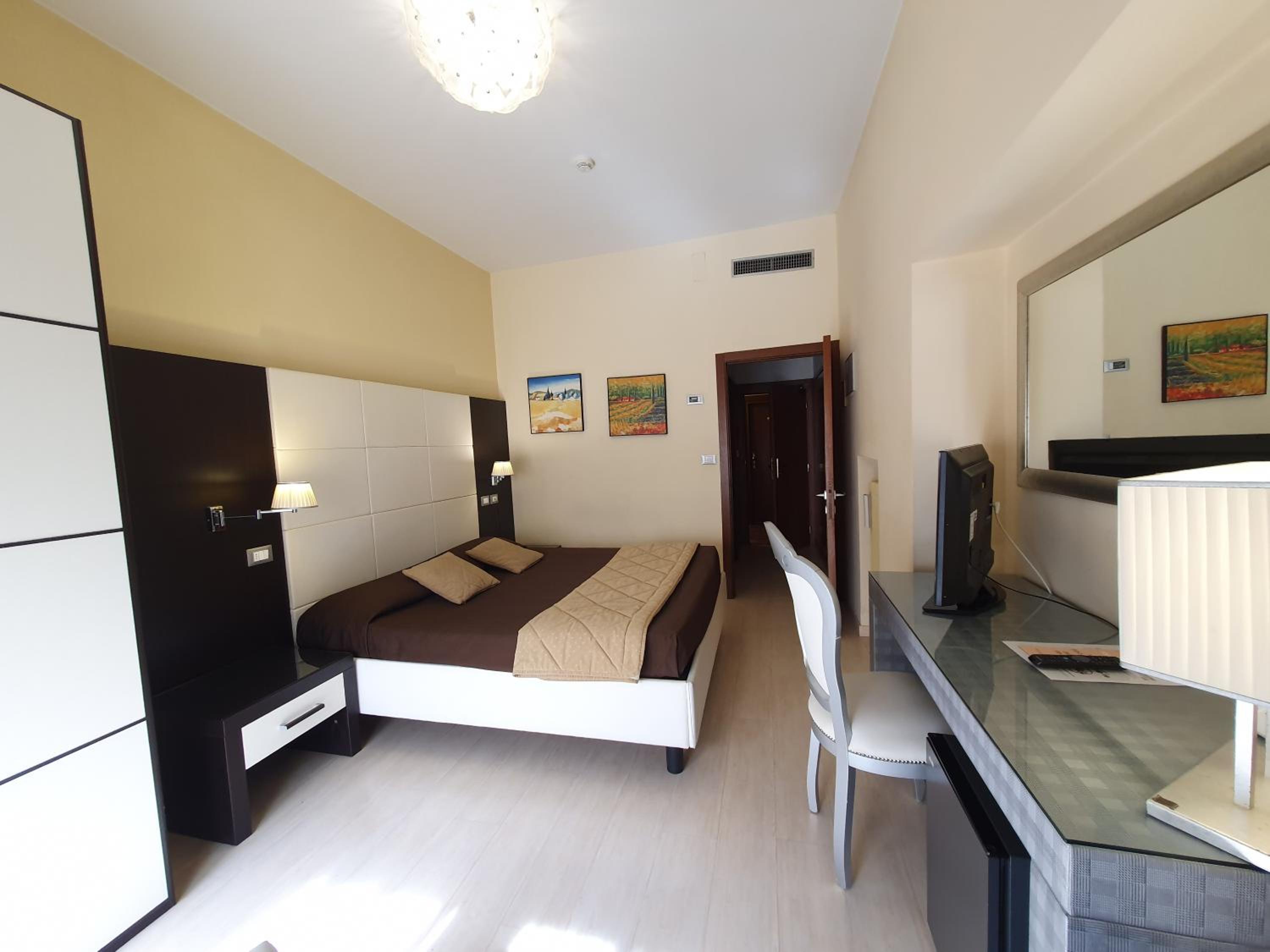 Superior Double Room - Photo 2