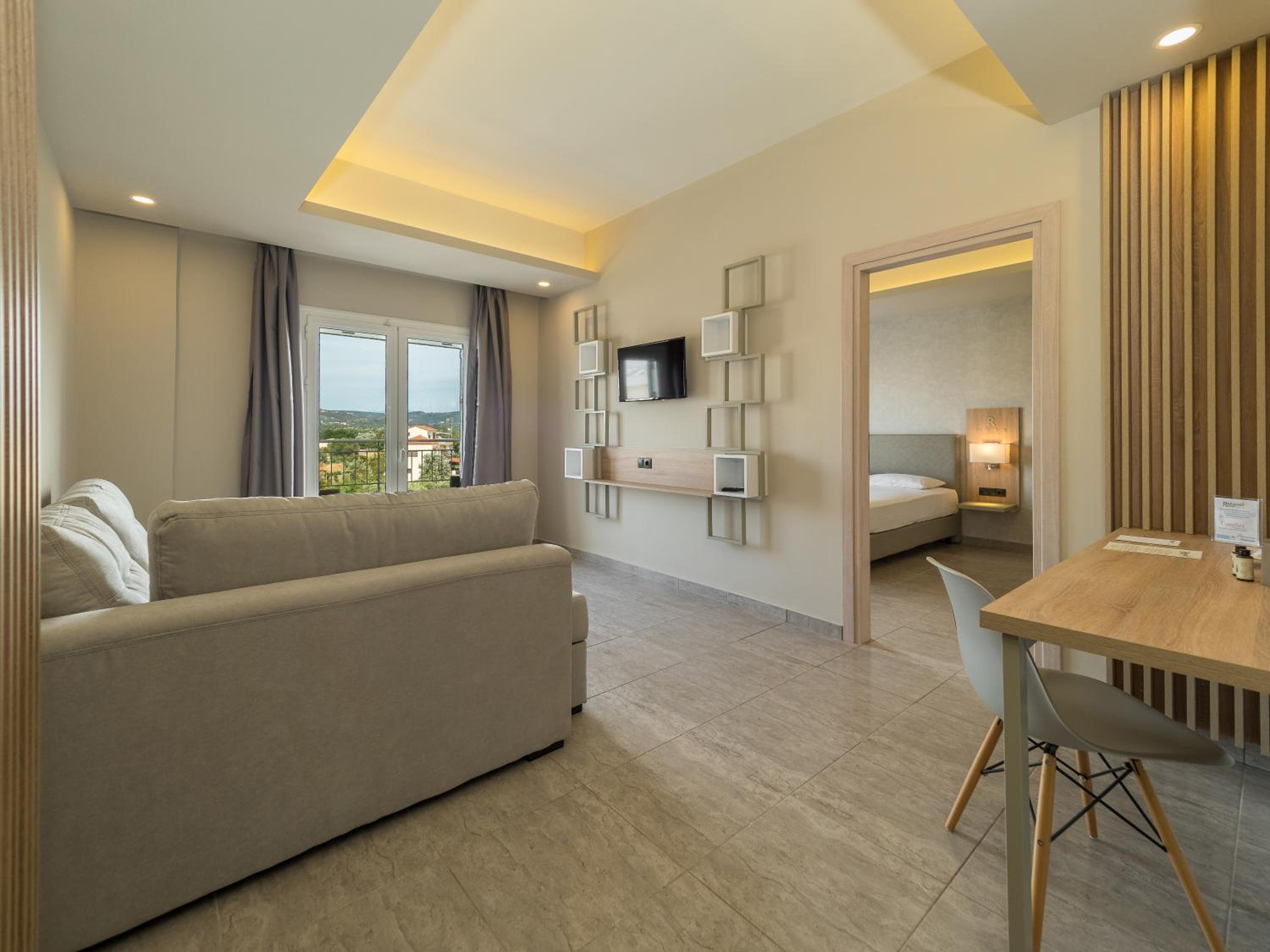 Deluxe Family Room