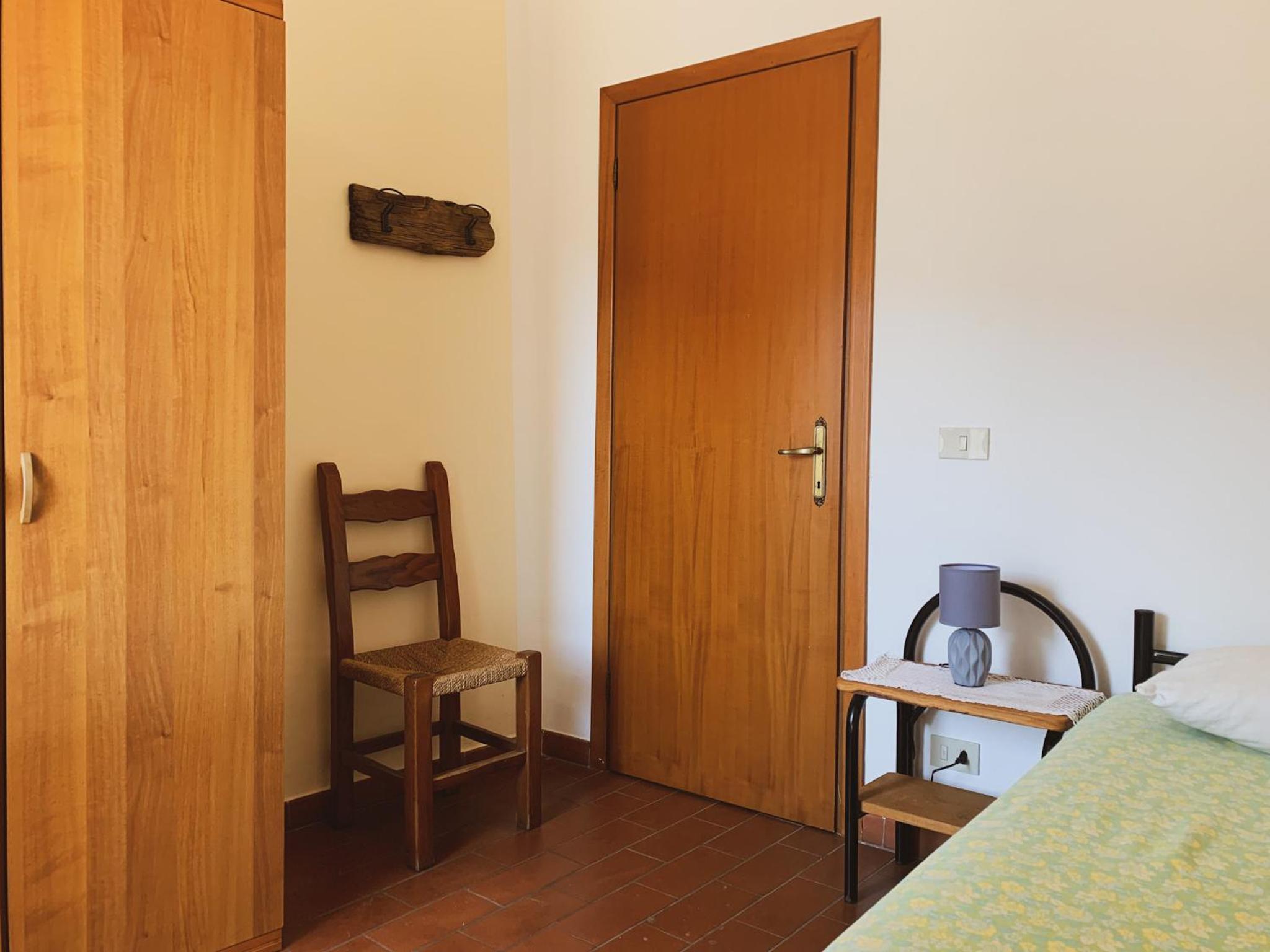Single Room with Shared Bathroom photo 2
