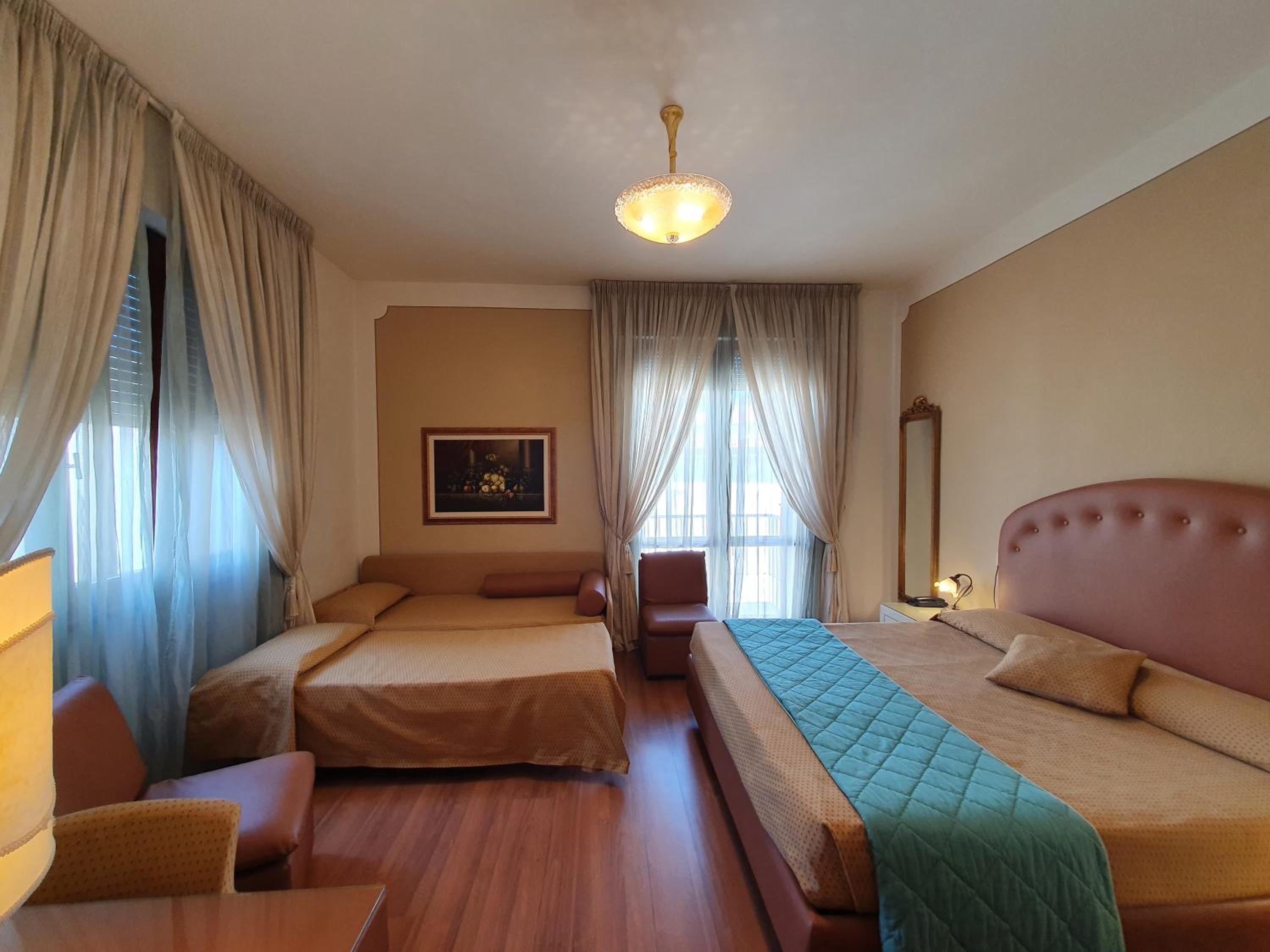 Superior Triple Room - Photo 2