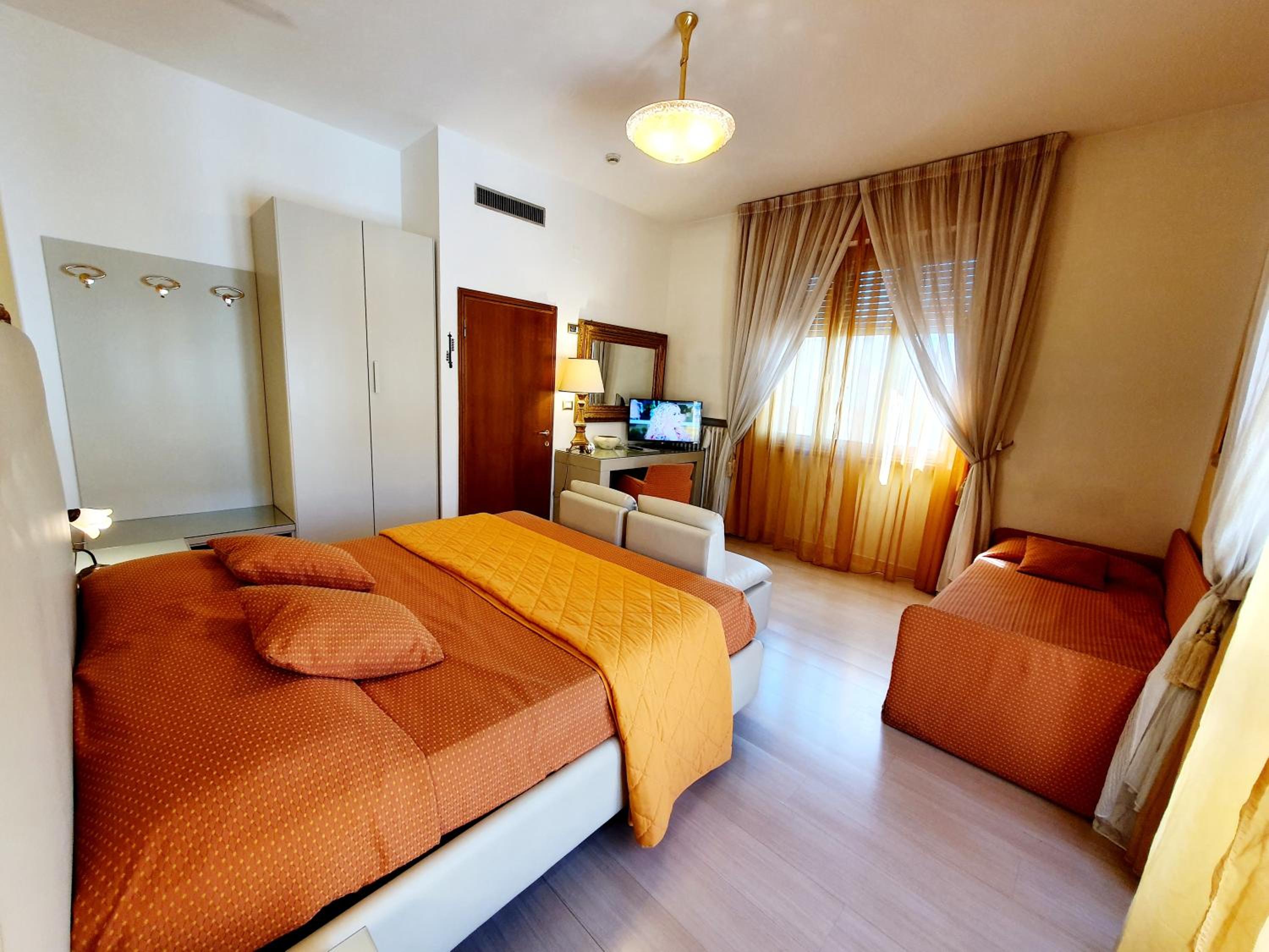 Superior Triple Room - Photo 5
