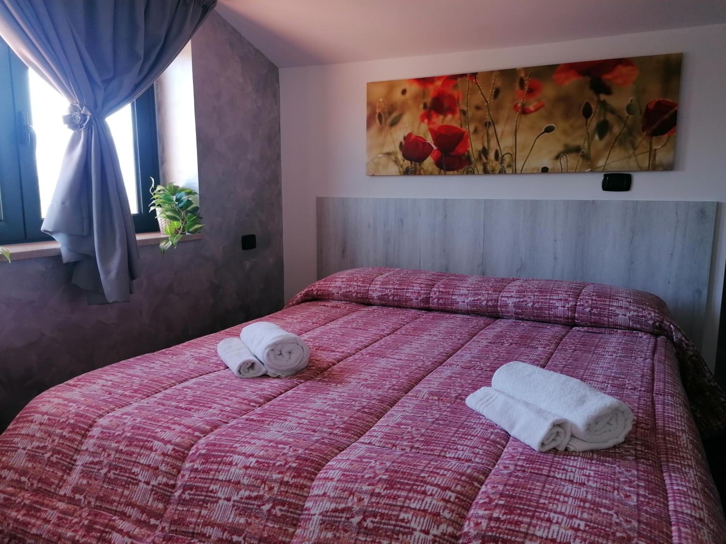 Standard Triple Room - Photo 2