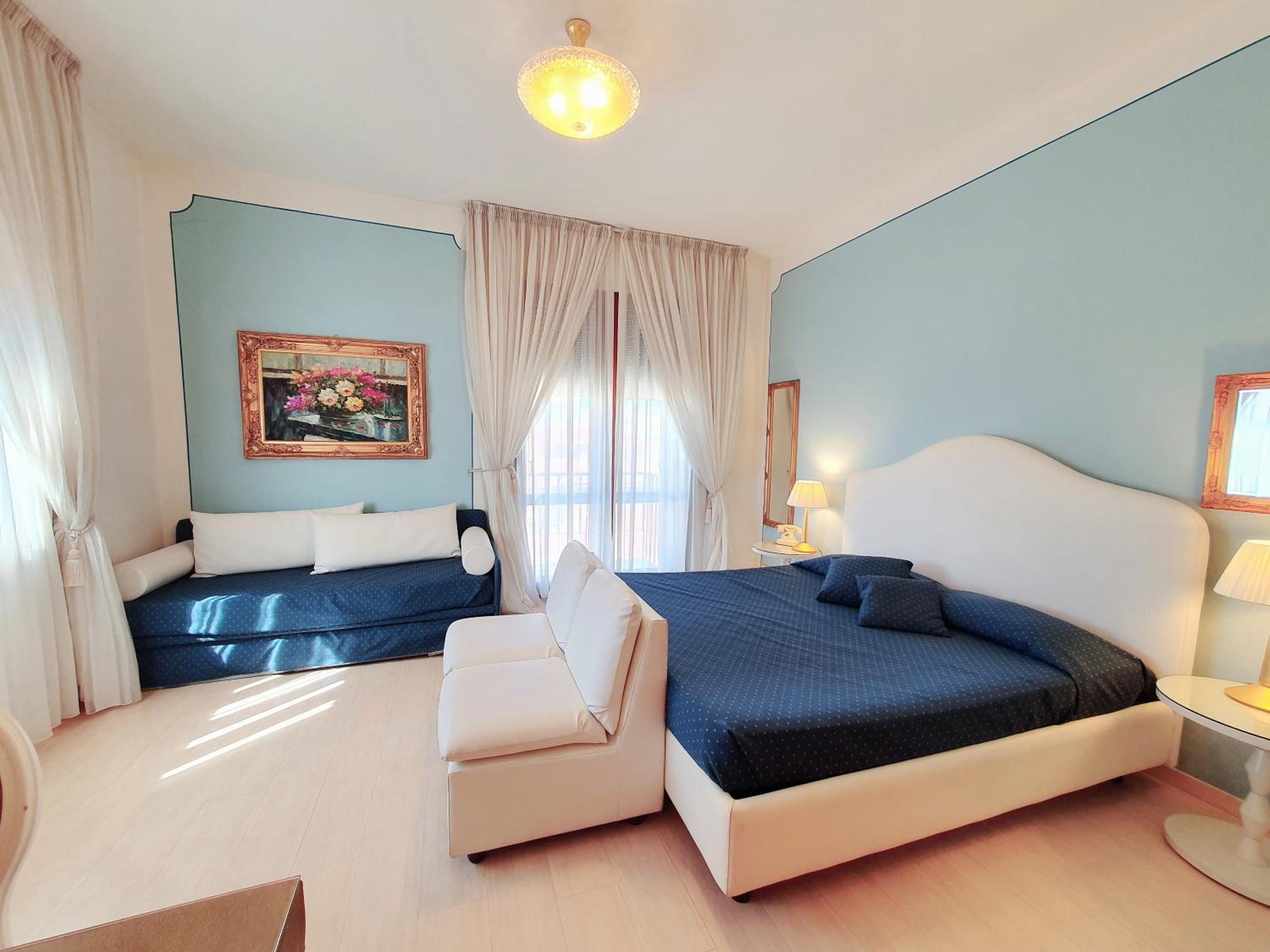 Standard Triple Room - Photo 1