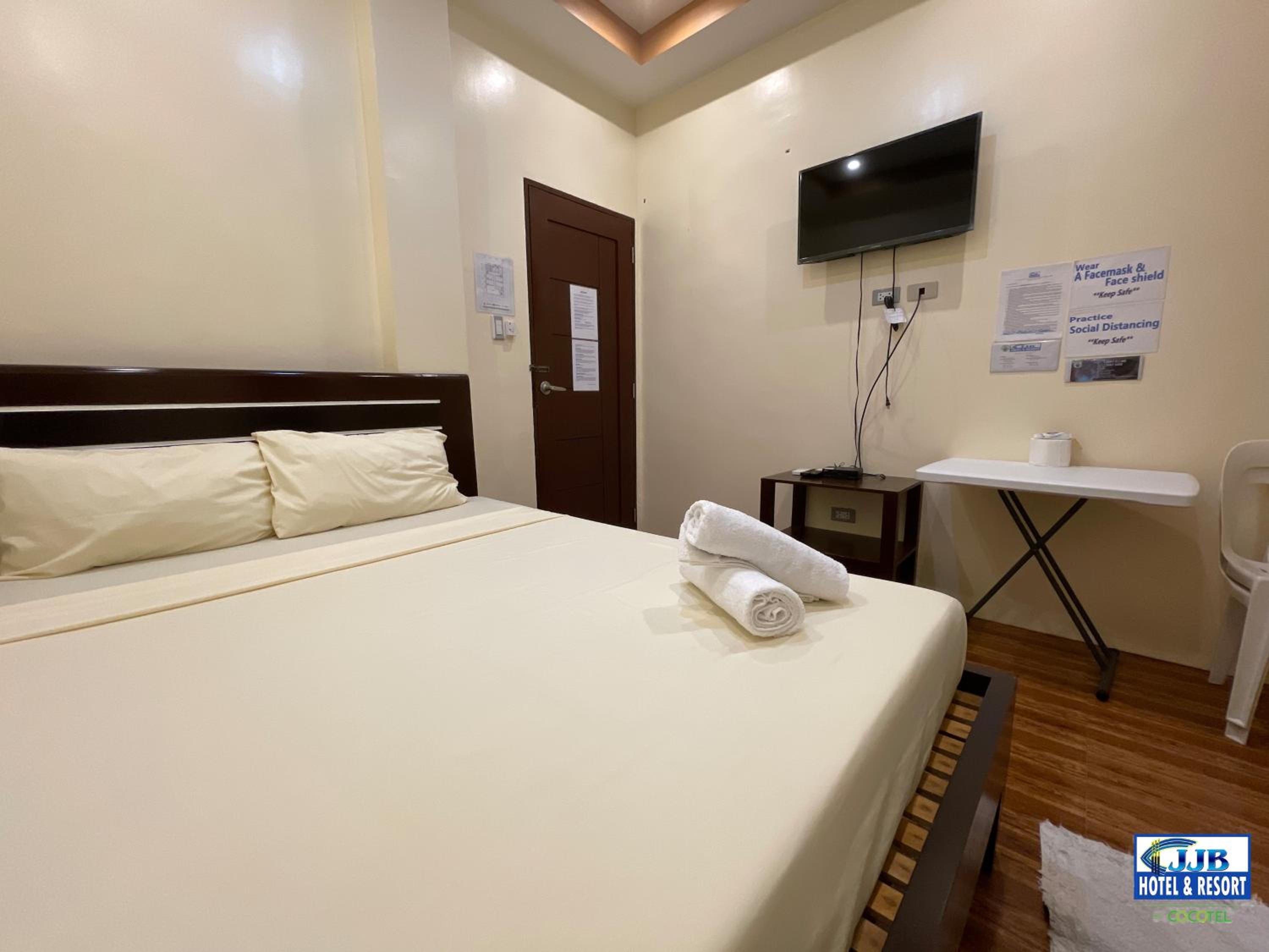 Standard Double Room - Photo 6