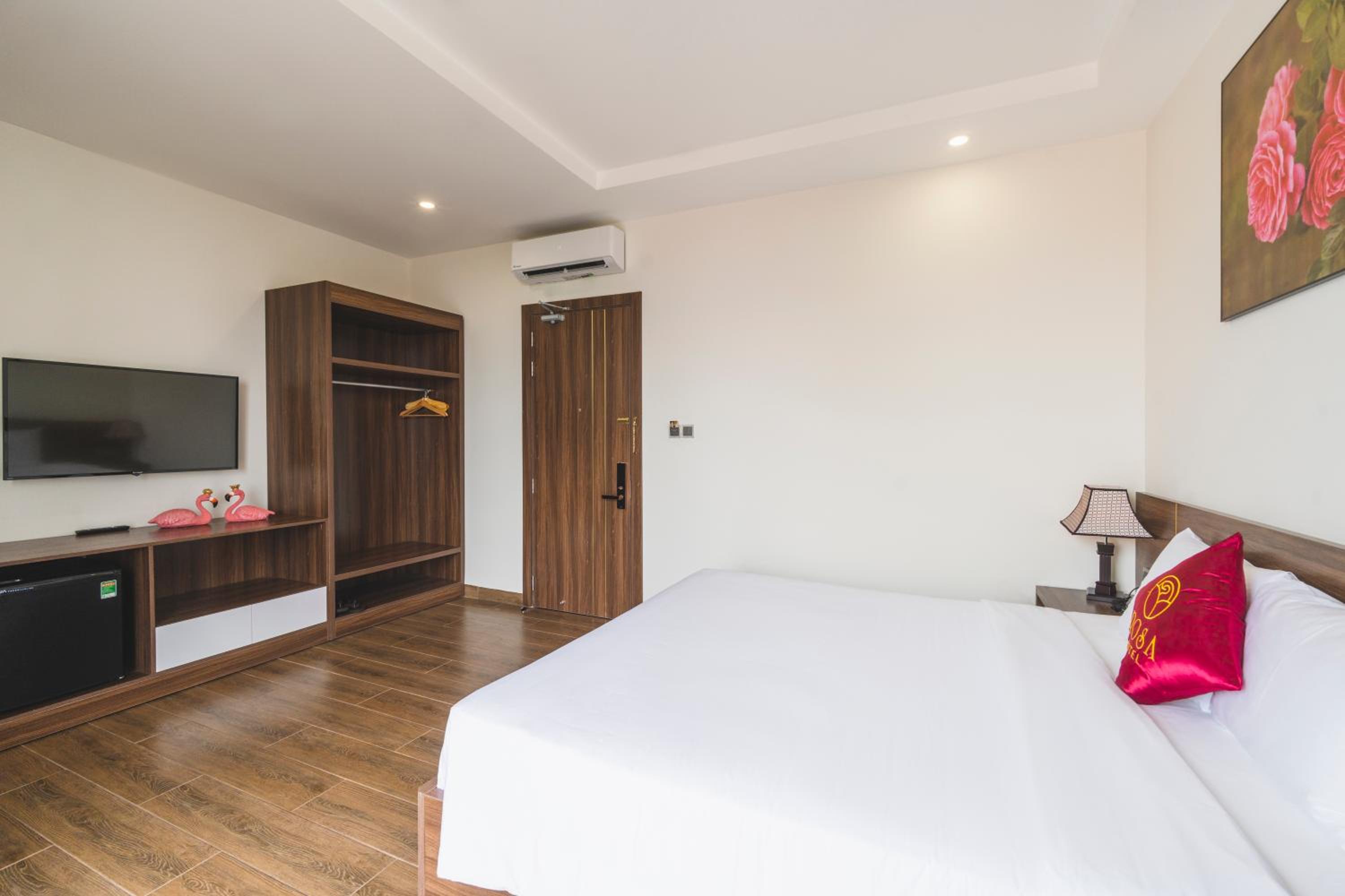 Deluxe Double Room with Sea View - Photo 7