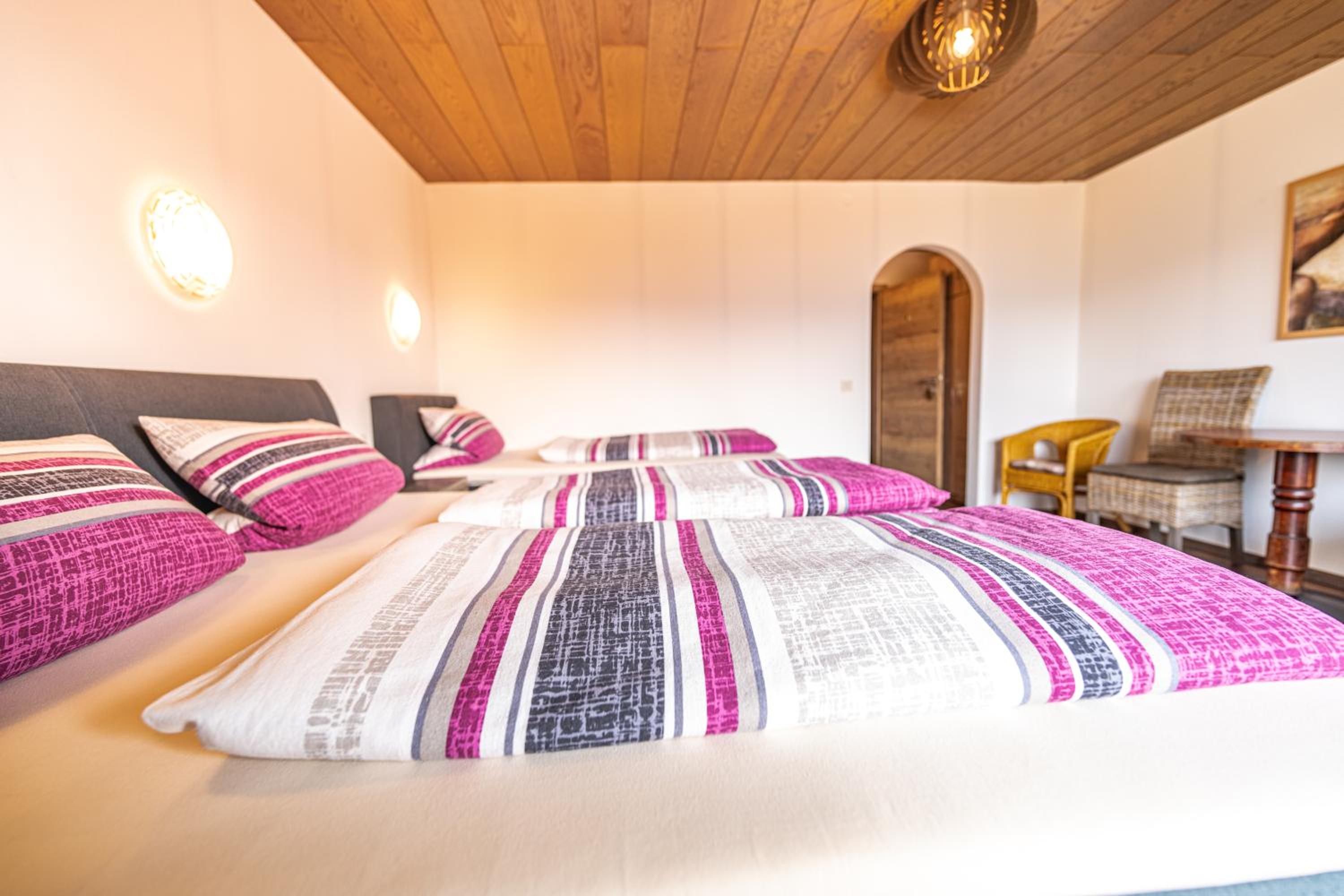 Triple Room with comfort box-spring bed photo 2