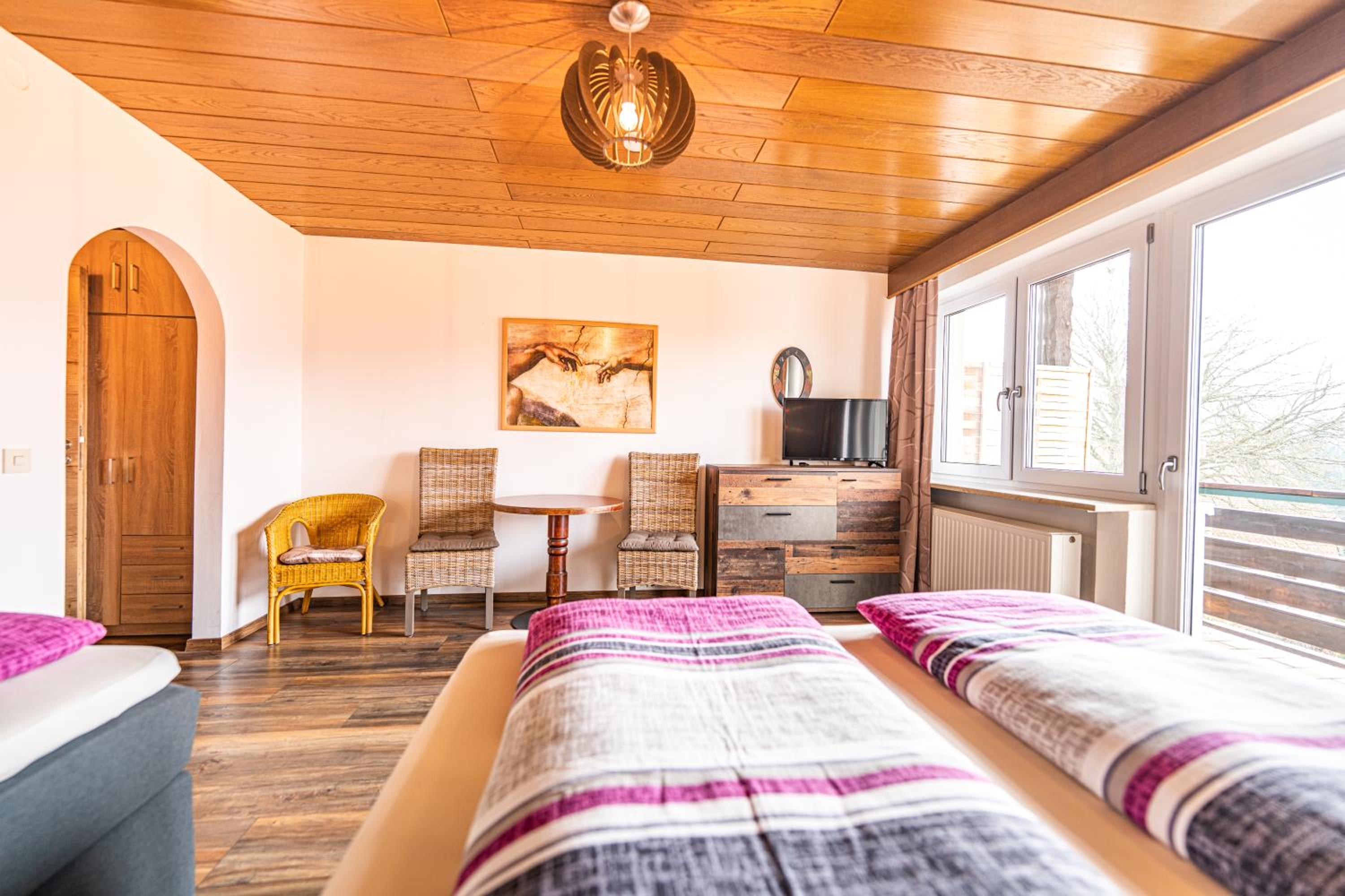 Triple Room with comfort box-spring bed photo 3