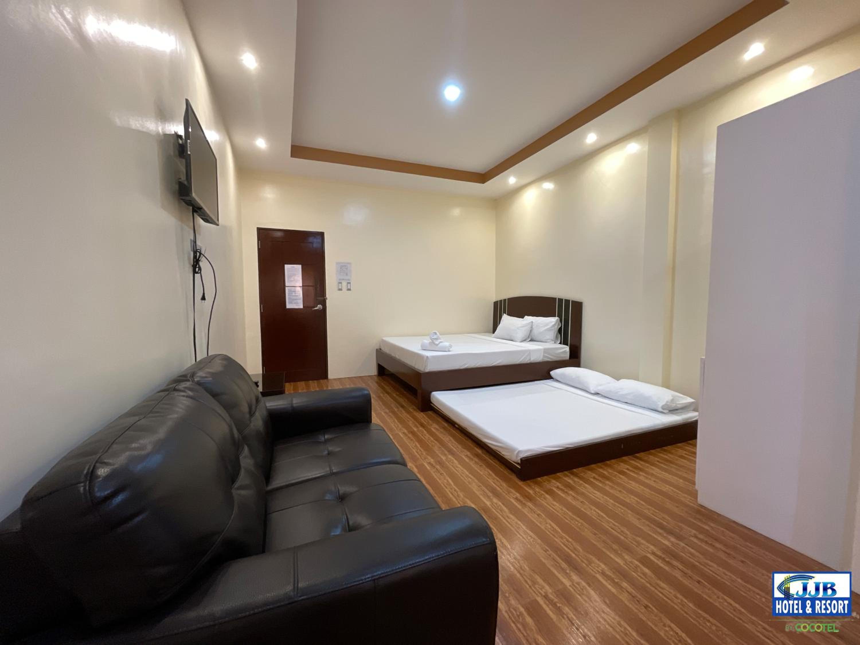 Family Room - Photo 1