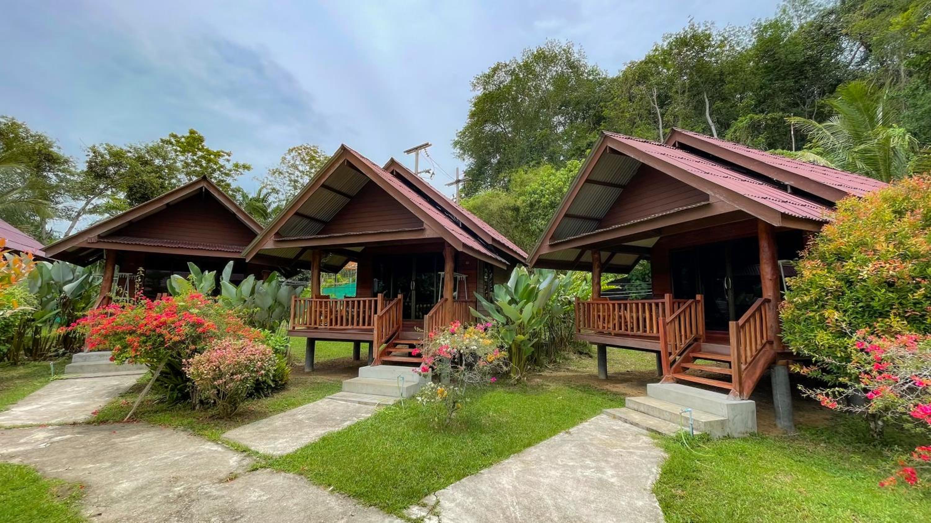 Triple Room with Pool View photo 2