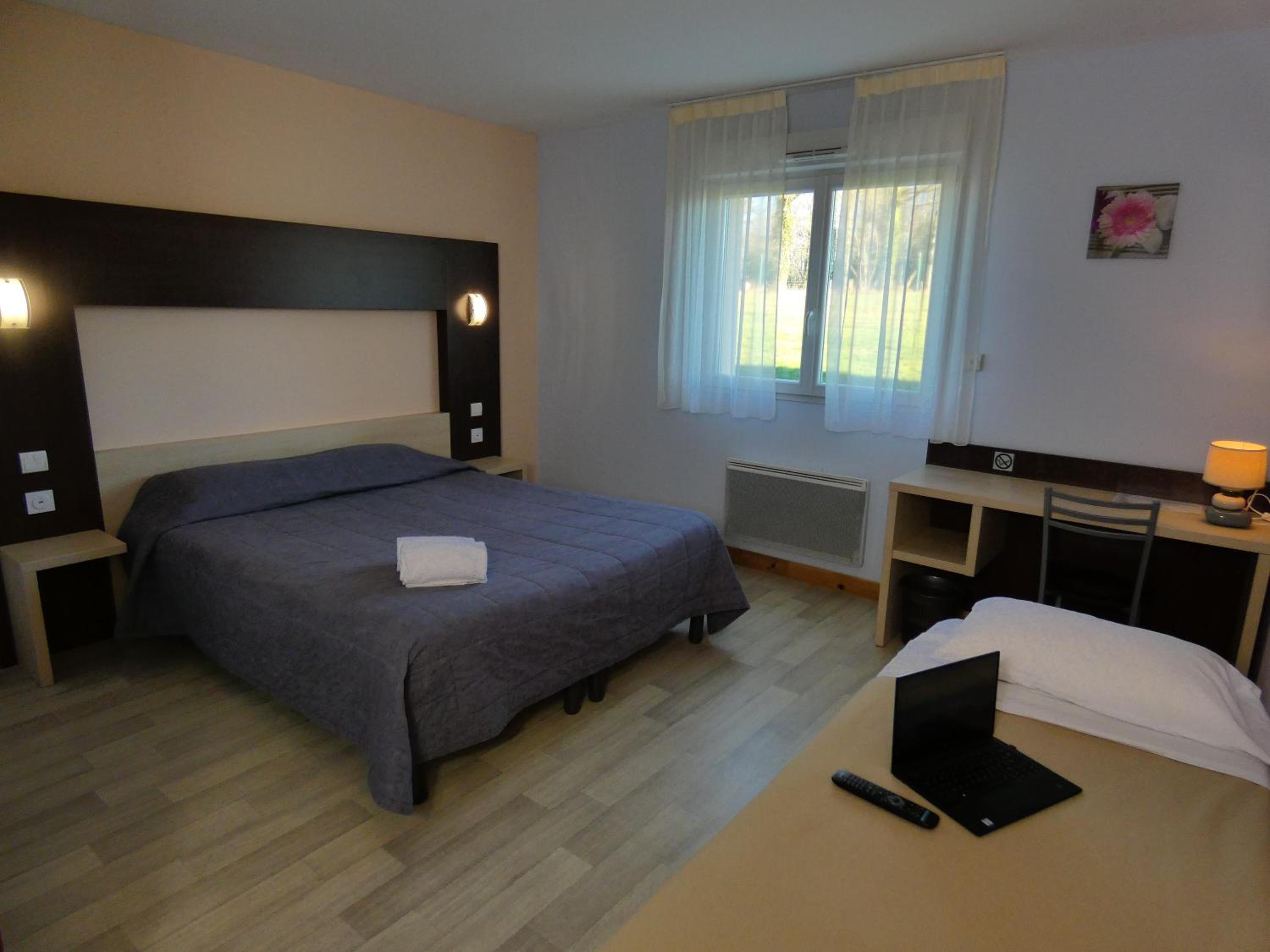 Twin Room - Photo 4