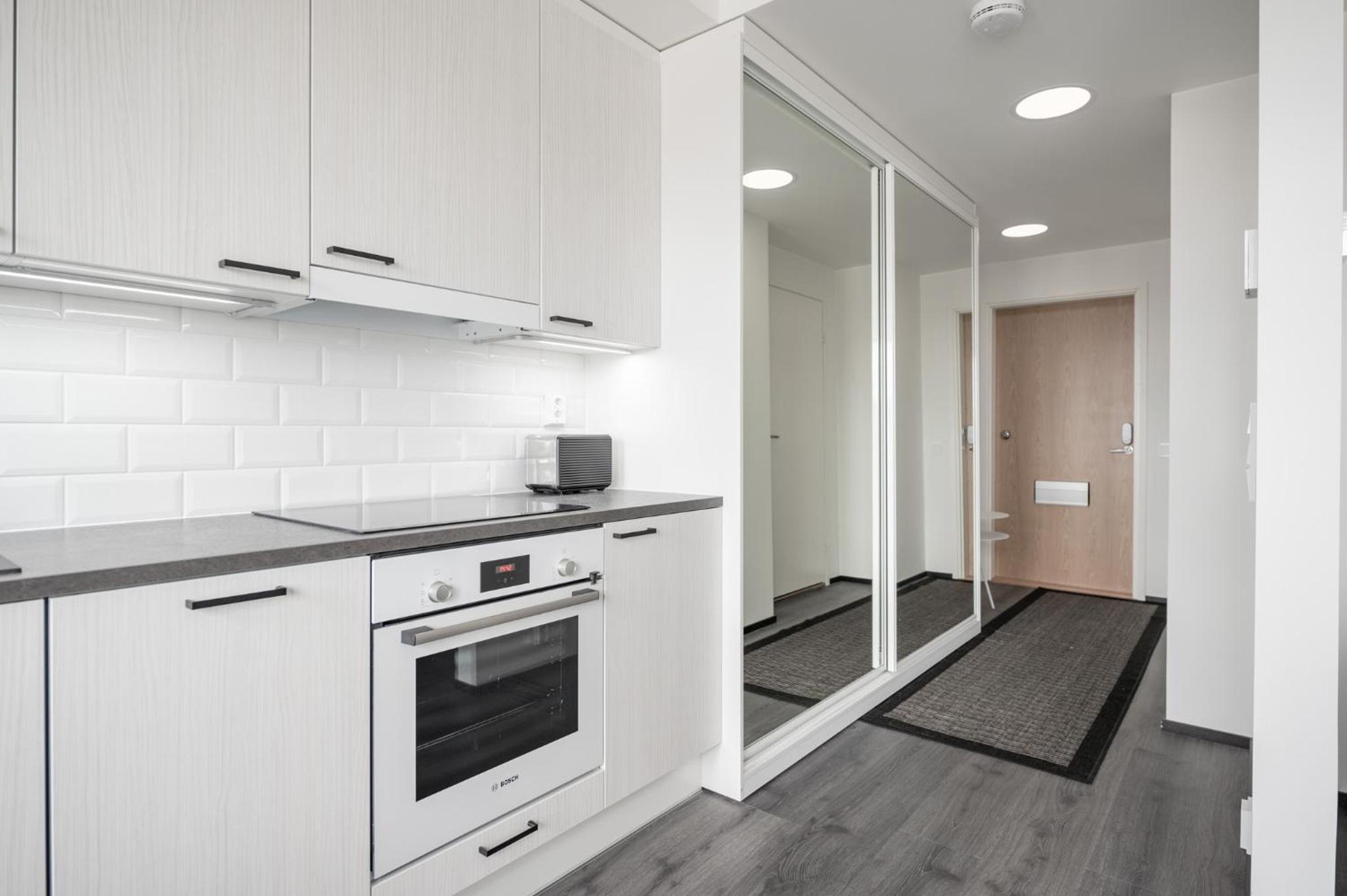One-Bedroom Apartment - Photo 2