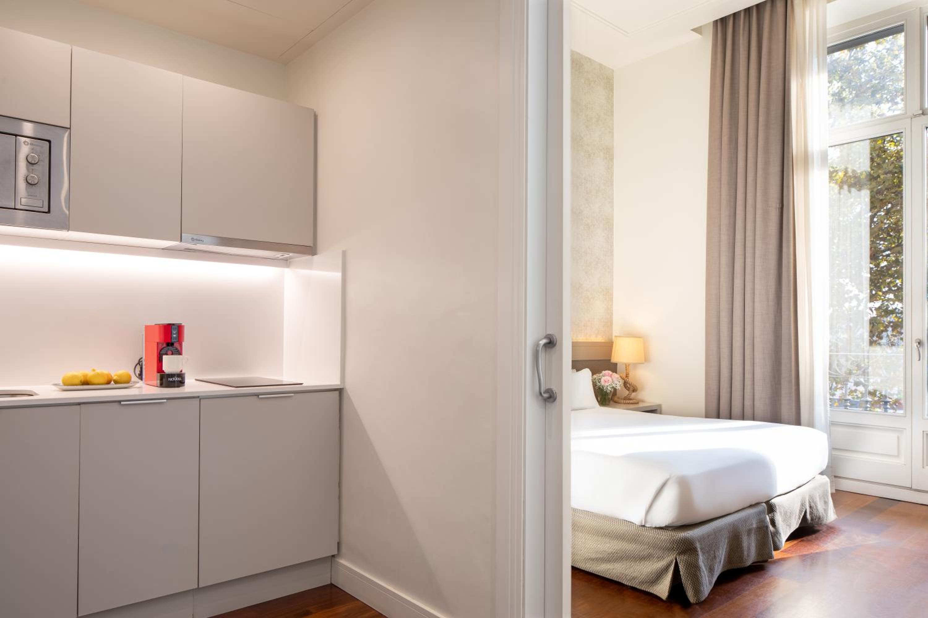 Deluxe Double Room photo 3