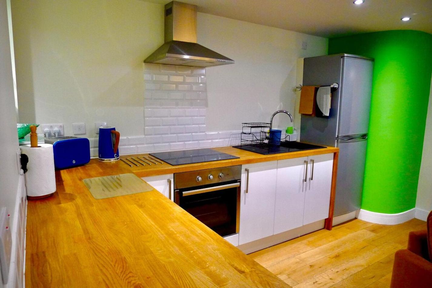 One-Bedroom Apartment - Photo 1