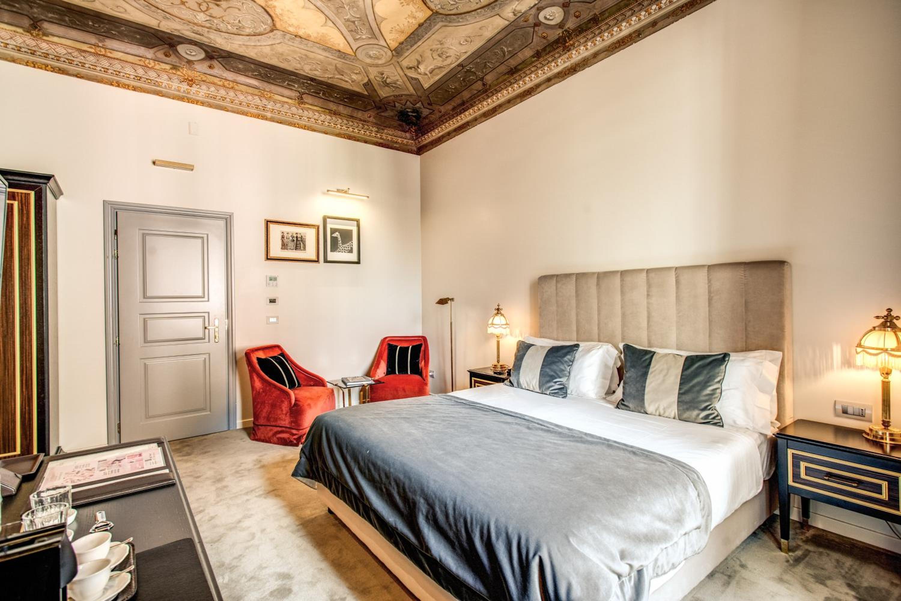 Large Double Room photo 2