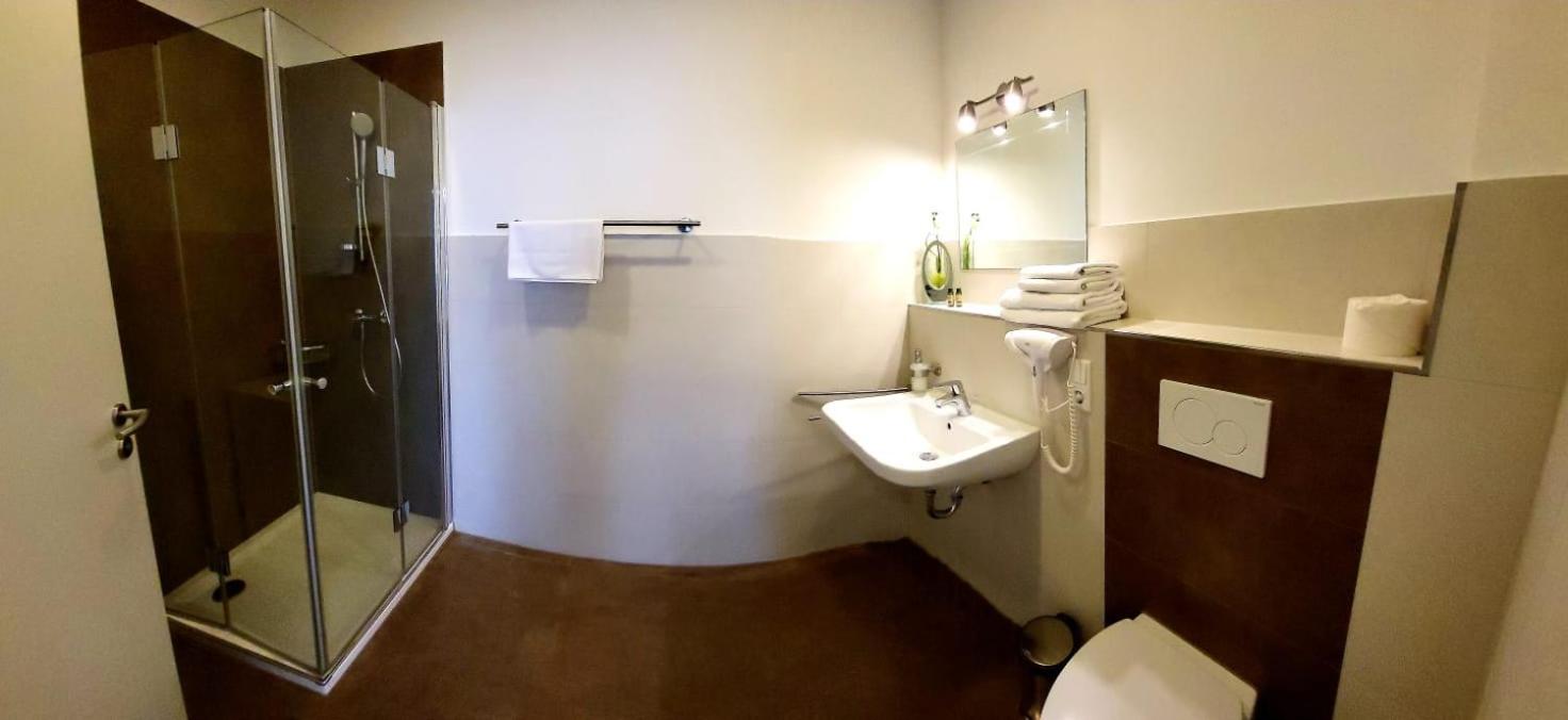 Double Room - Photo 2