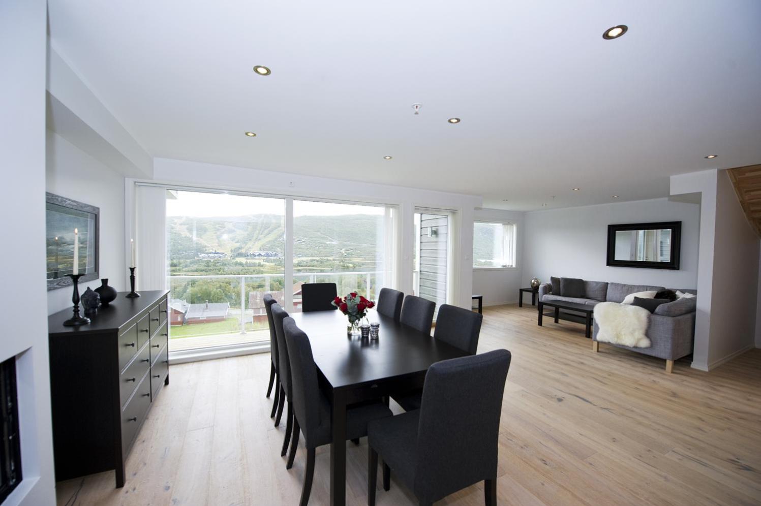Superior Three-Bedroom Apartment