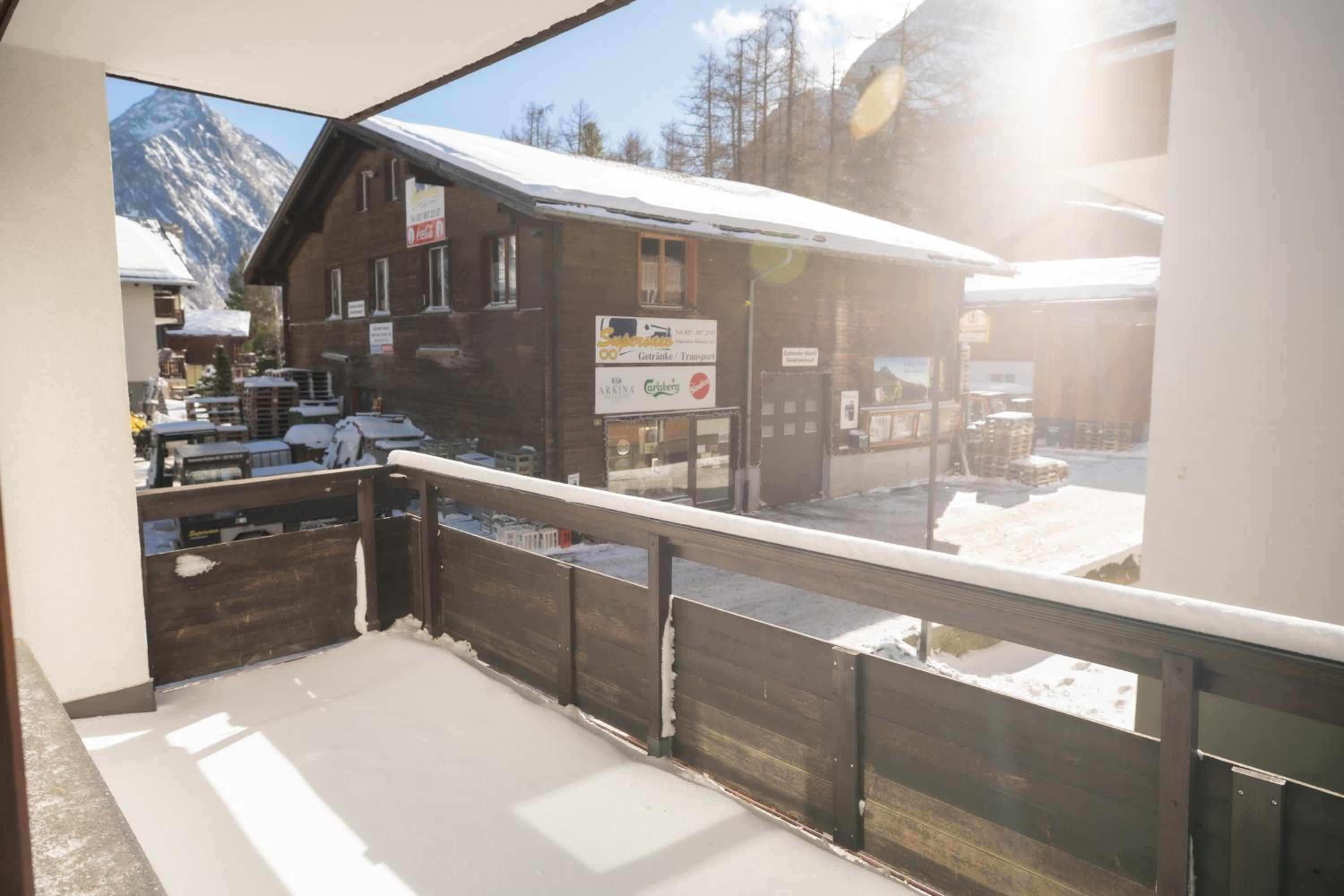 Apartment with Mountain View - Photo 7