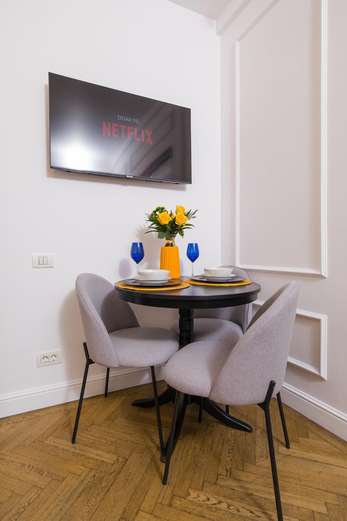 One-Bedroom Apartment - Photo 14