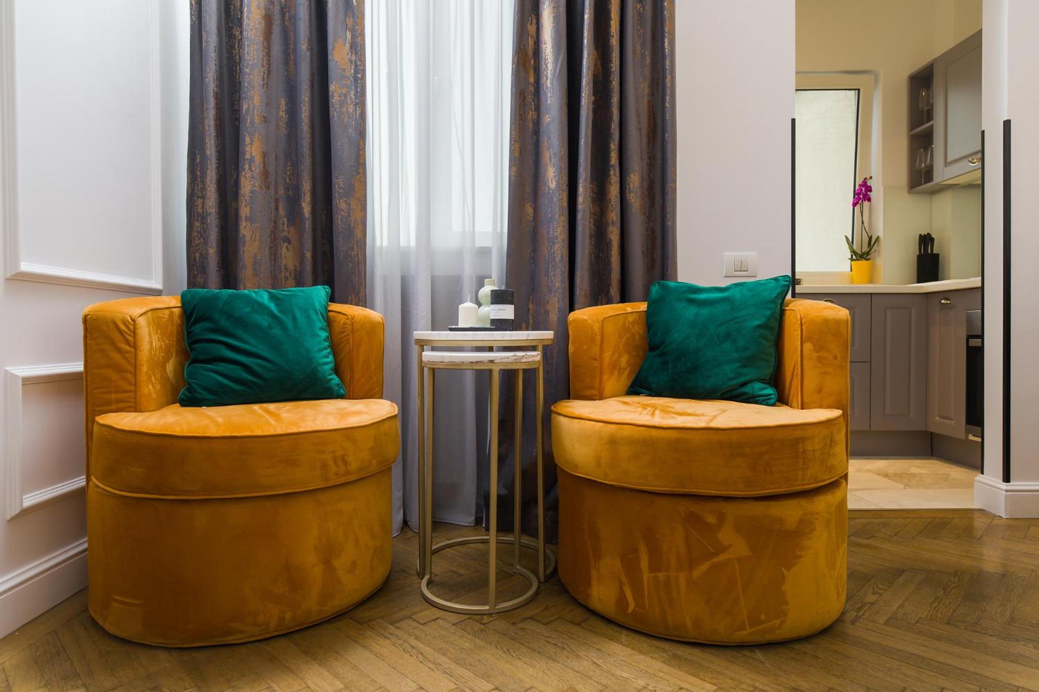 One-Bedroom Apartment - Photo 2